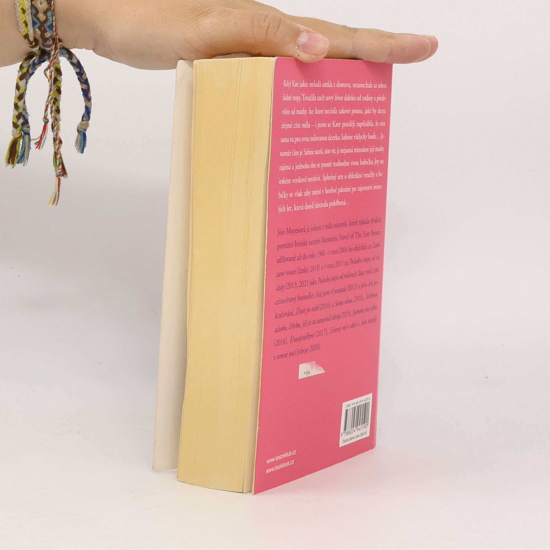 Jojo Moyes Schovej mě v dešti