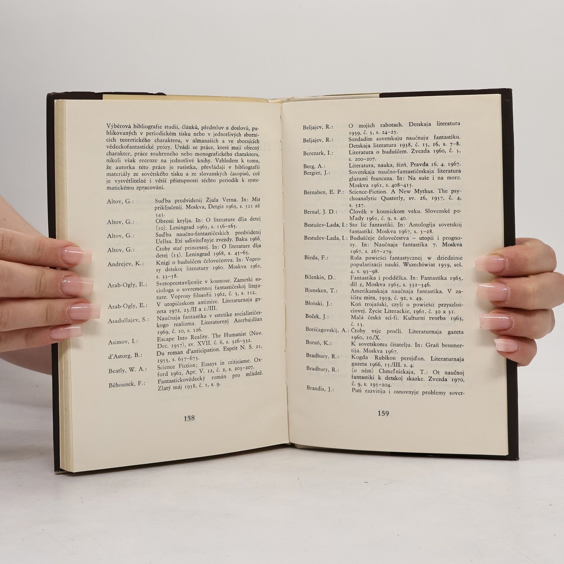 Miroslava HolejšovskáGenčiová Vědeckofantastická literatura. Srovnávací žánrová studie