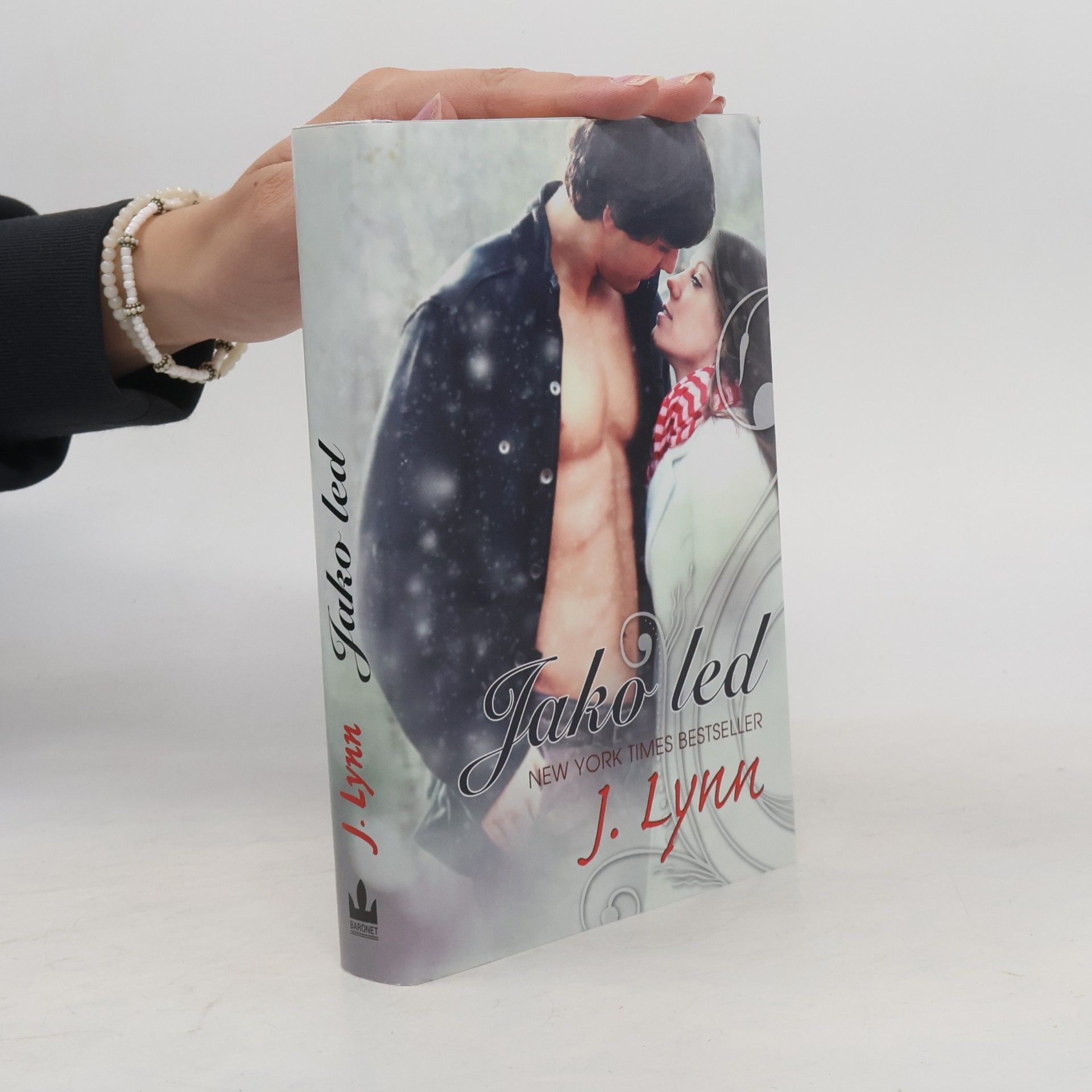 Jennifer L. Armentrout Jako led