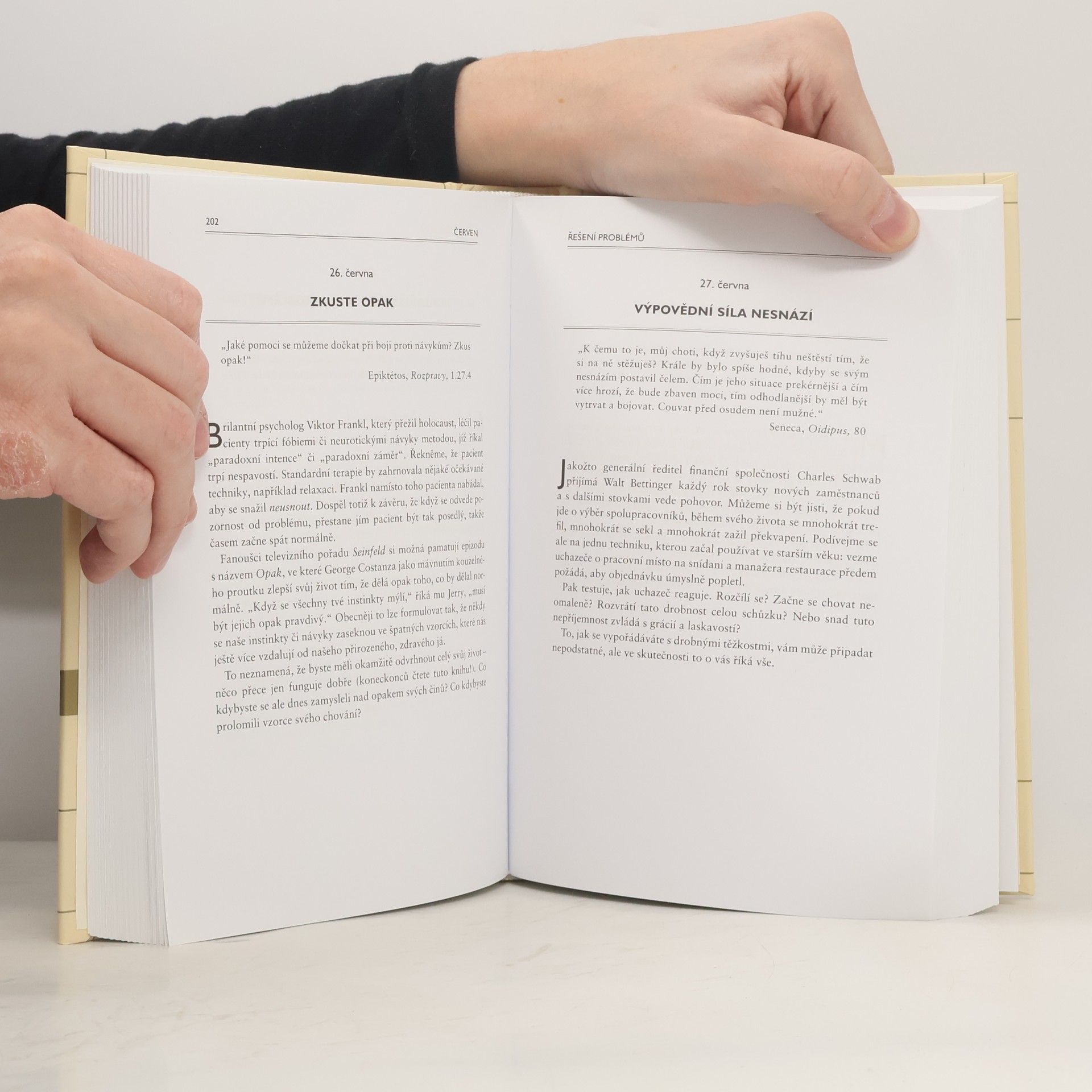 Ryan Holiday Stoikův průvodce pro každý den : 366 zamyšlení o moudrosti, vytrvalosti a umění žít