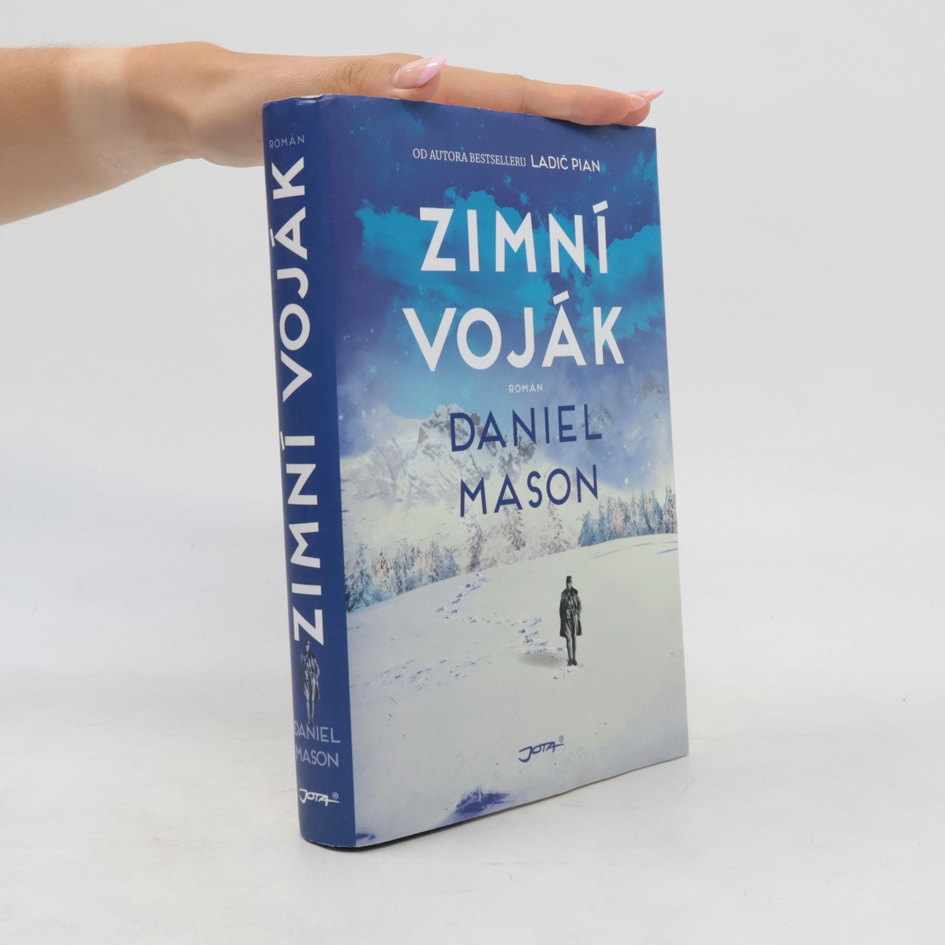 Daniel Mason Zimní voják