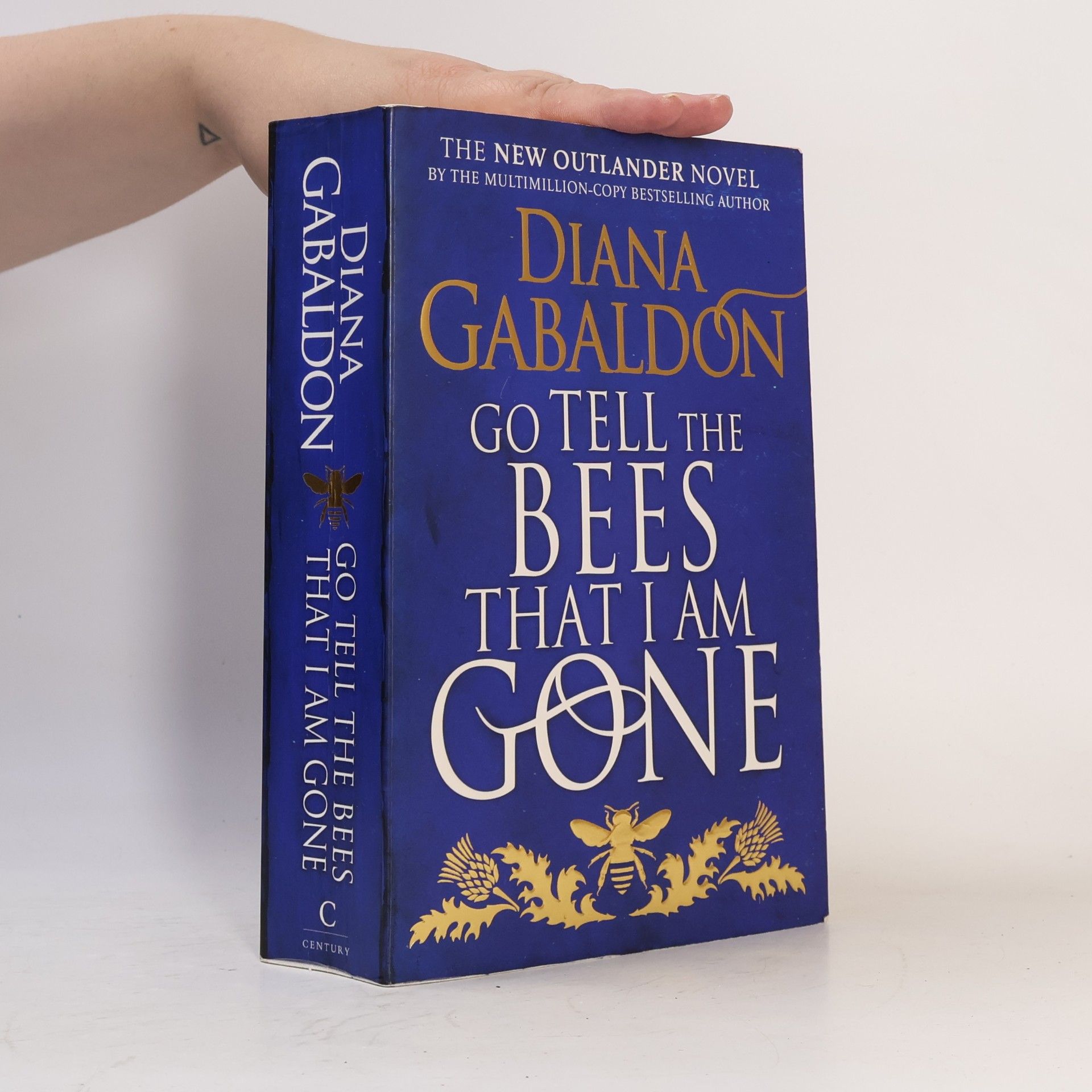 Diana Gabaldon Go tell the bees that I am gone