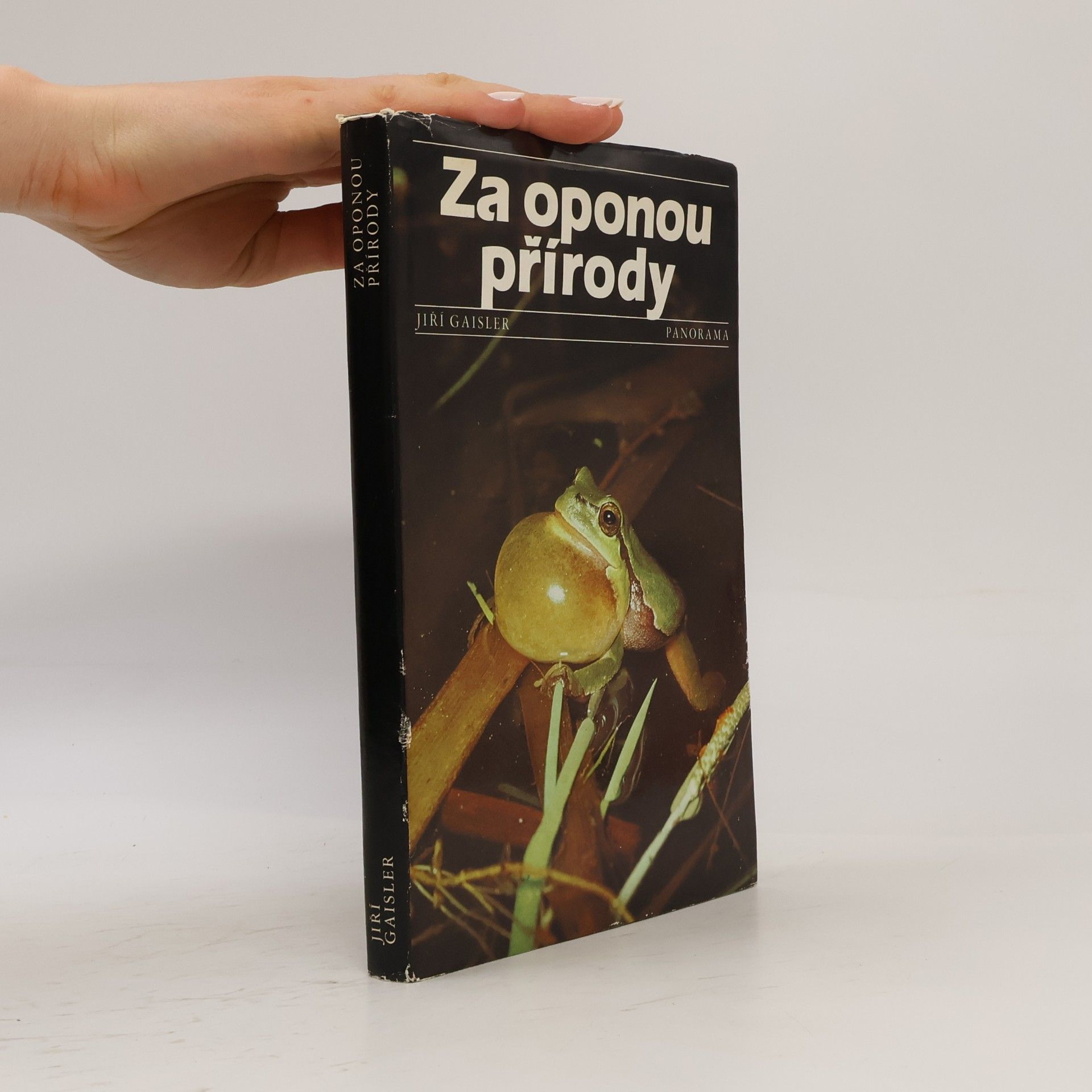 Za oponou přírody