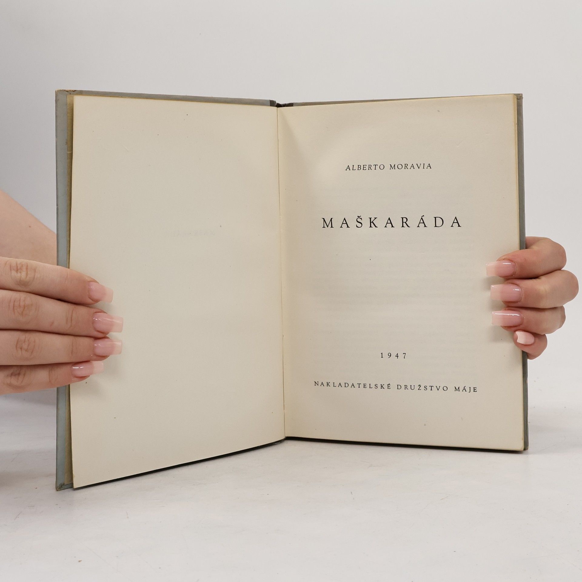Alberto Moravia Maškaráda