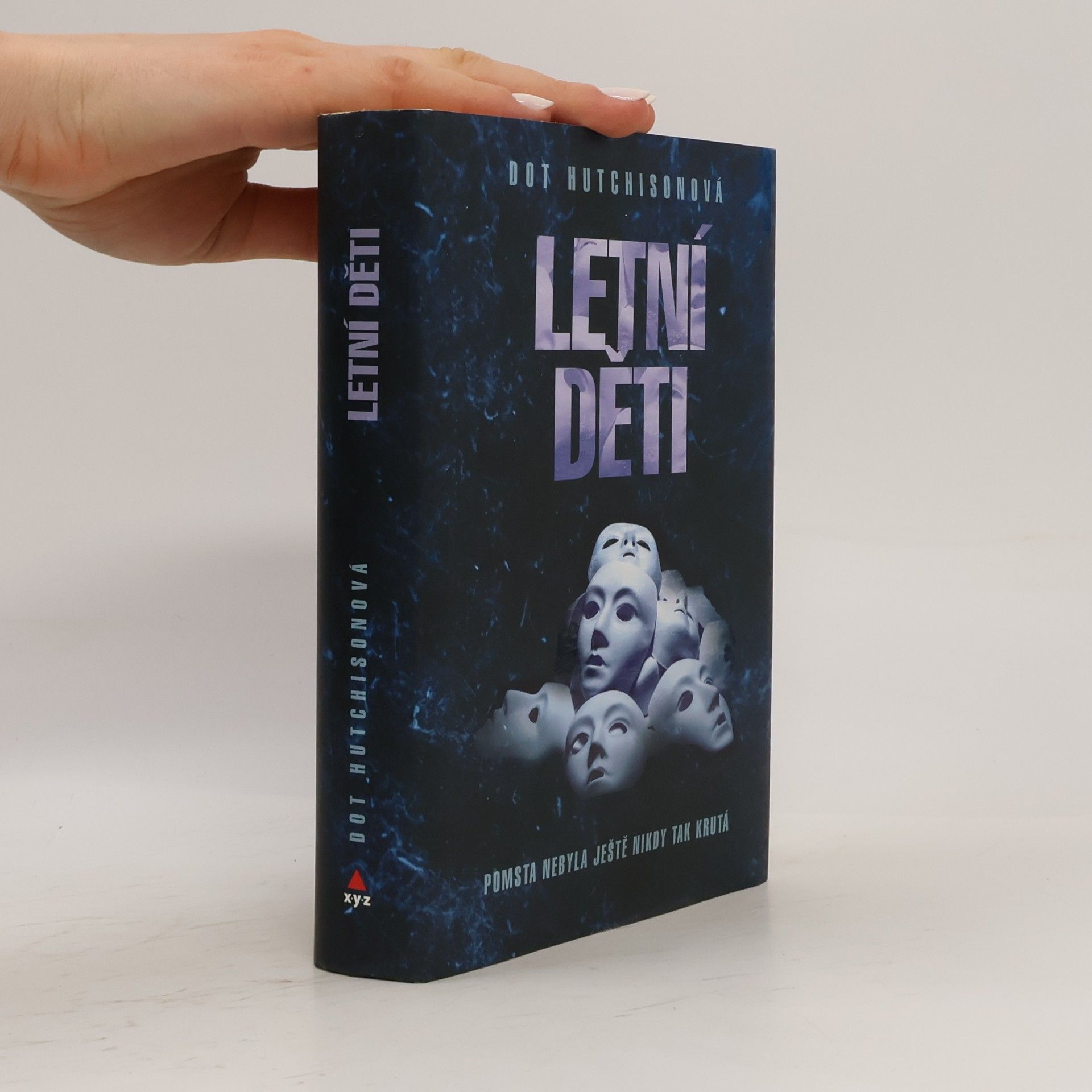 Dot Hutchison Letní děti