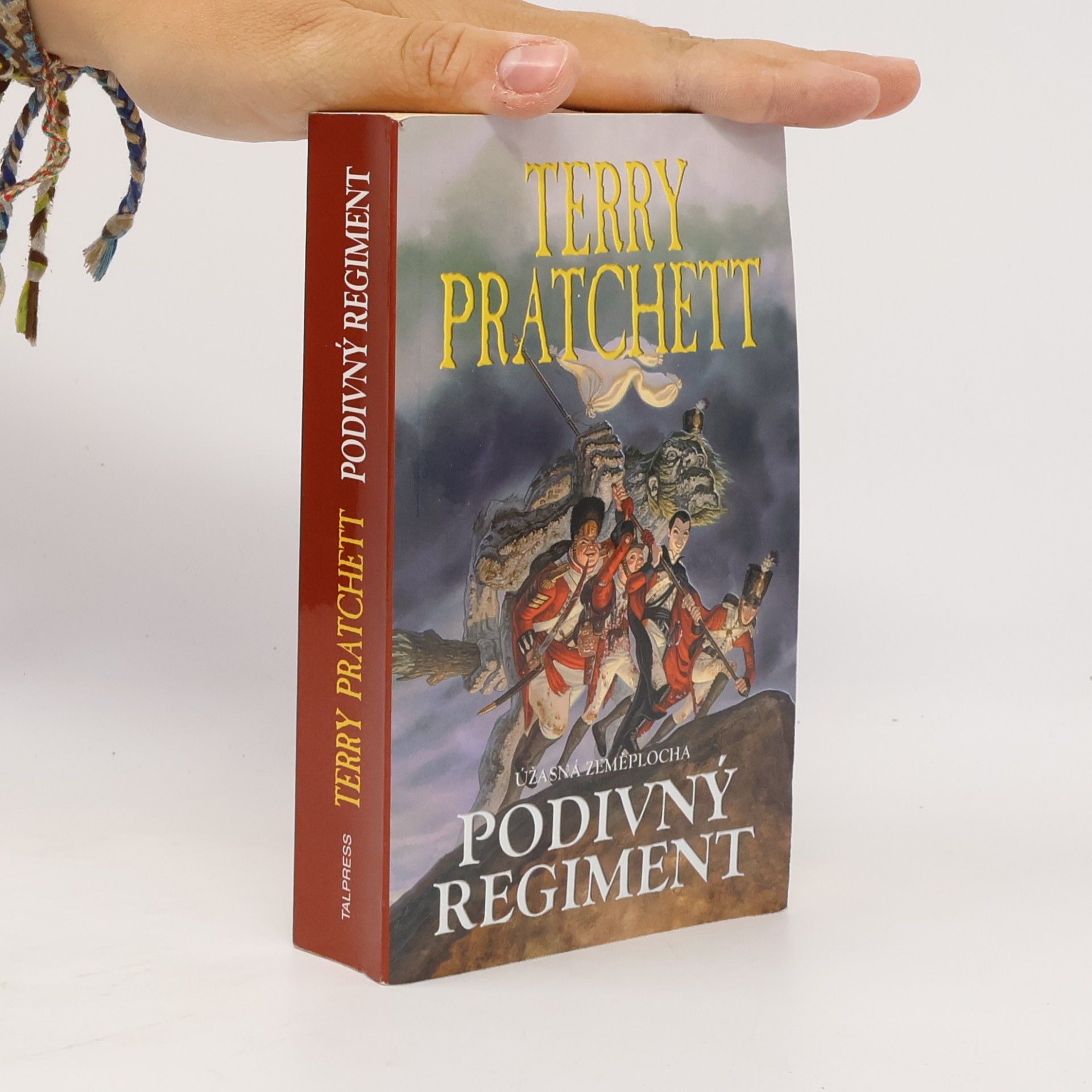 Terry Pratchett Podivný regiment