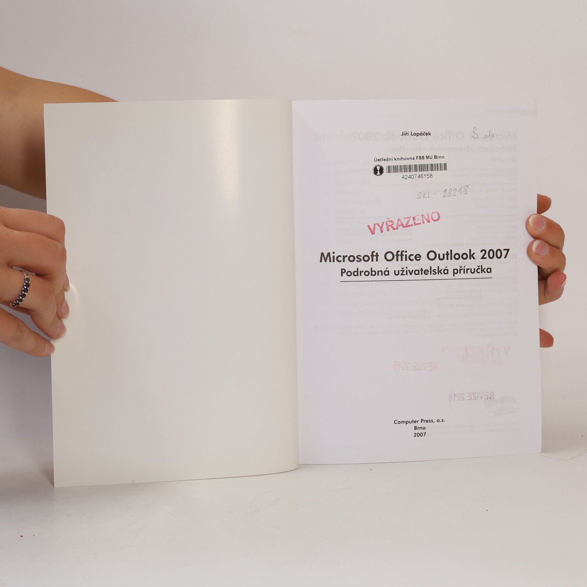 Jiří Lapáček Microsoft Office Outlook 2007. Podrobná uživatelská příručka