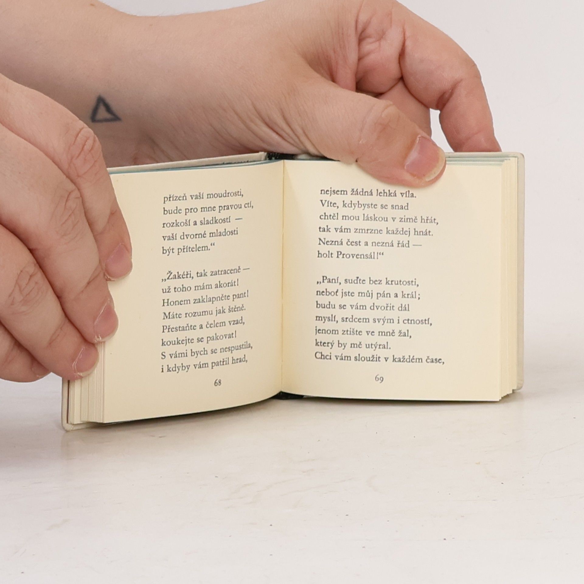 Václav Černý Srdce ve mně sténá. Výbor z milostné poezie trobadorů