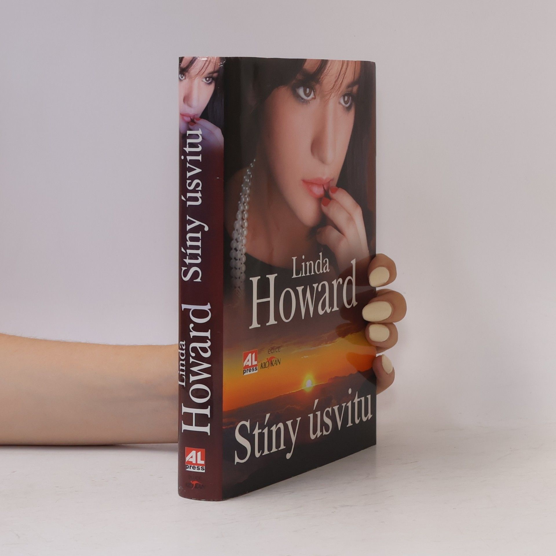 Linda Howard Stíny úsvitu