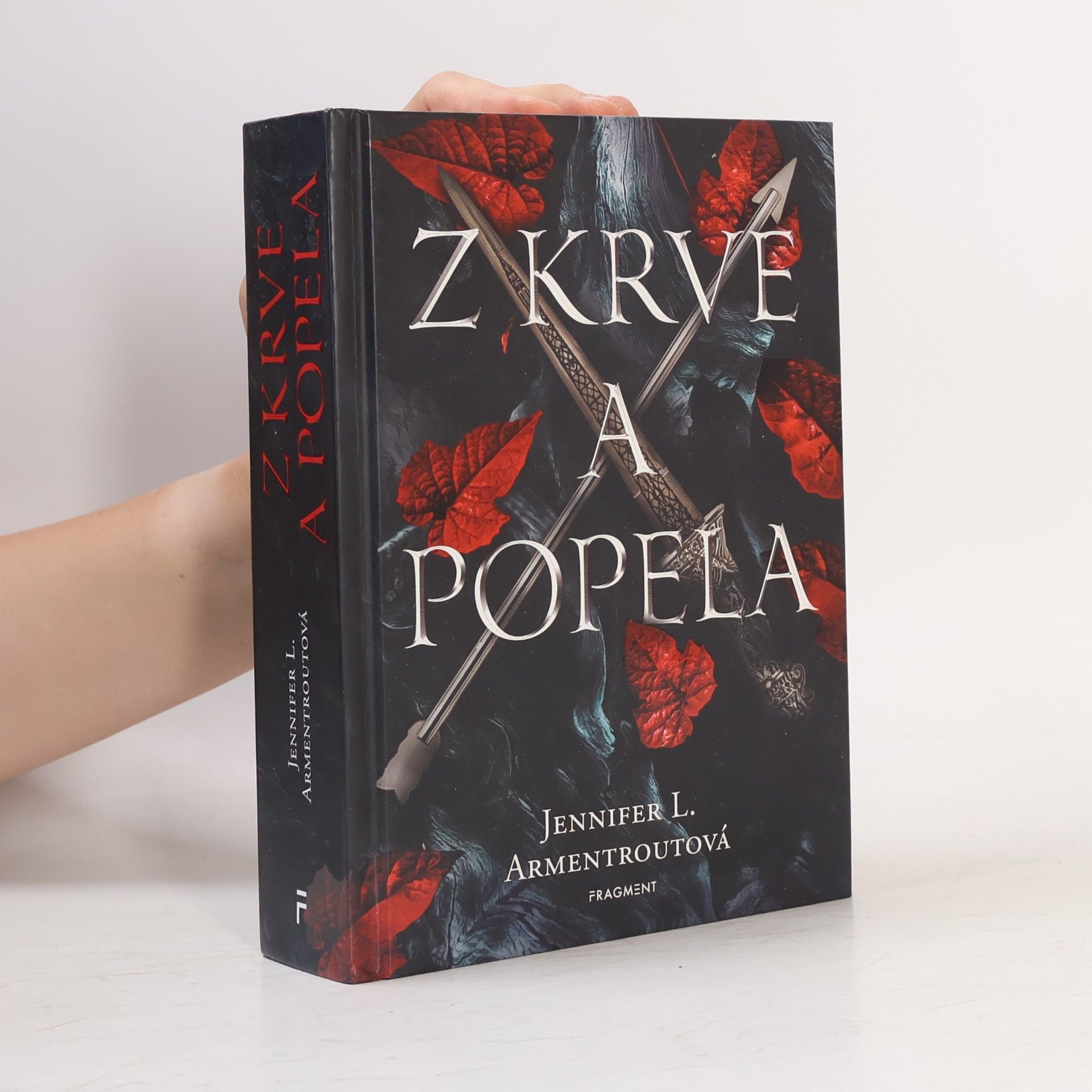 Jennifer L. Armentrout Z krve a popela