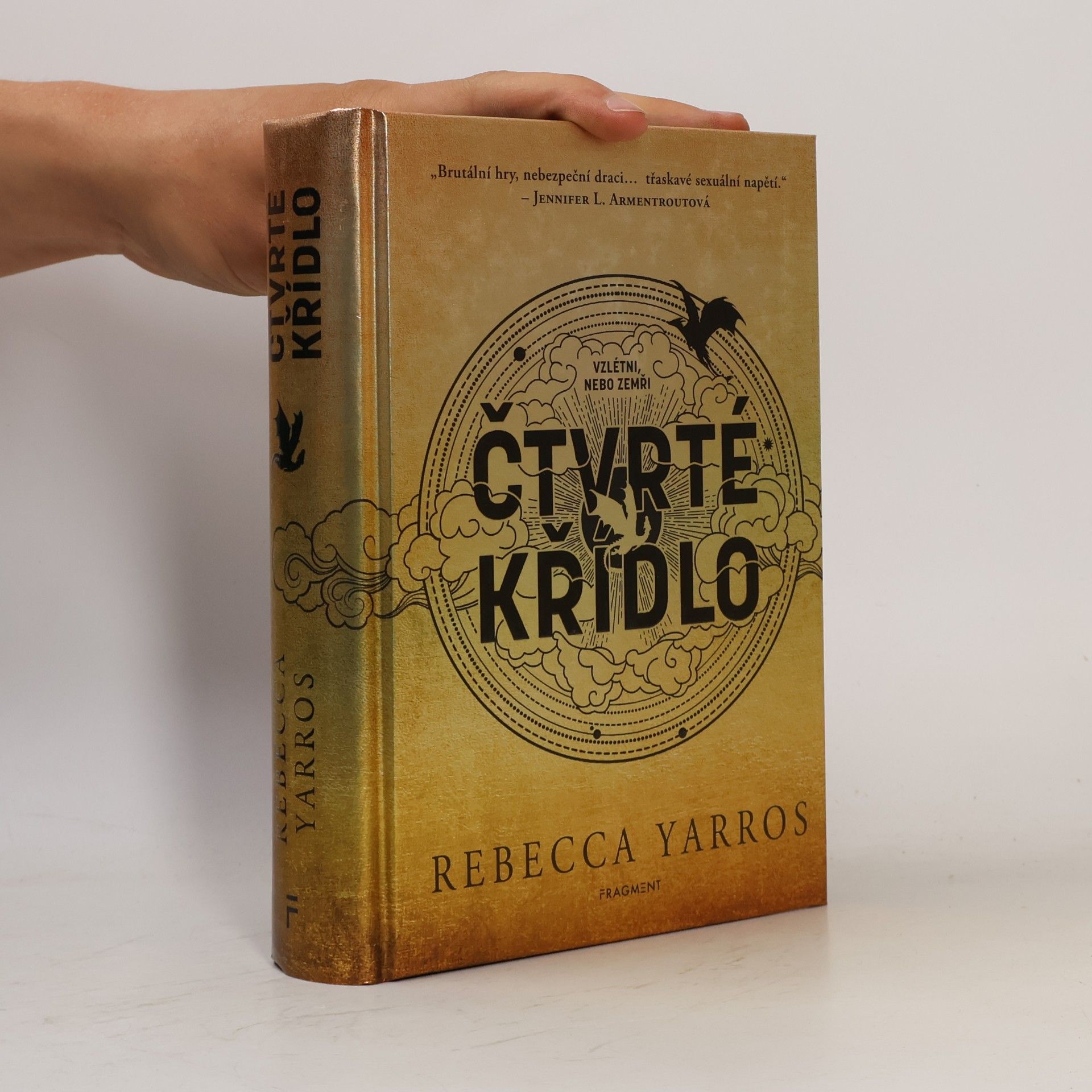 Rebecca Yarros Čtvrté křídlo