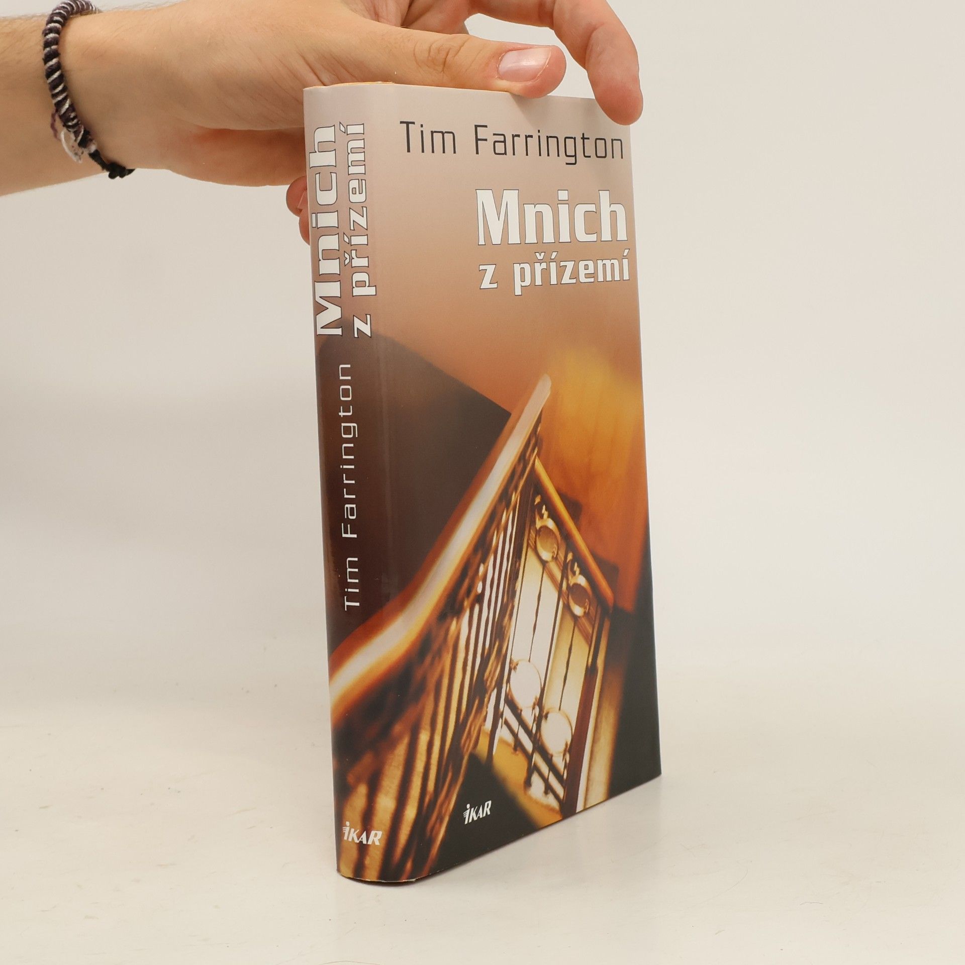Tim Farrington Mnich z přízemí