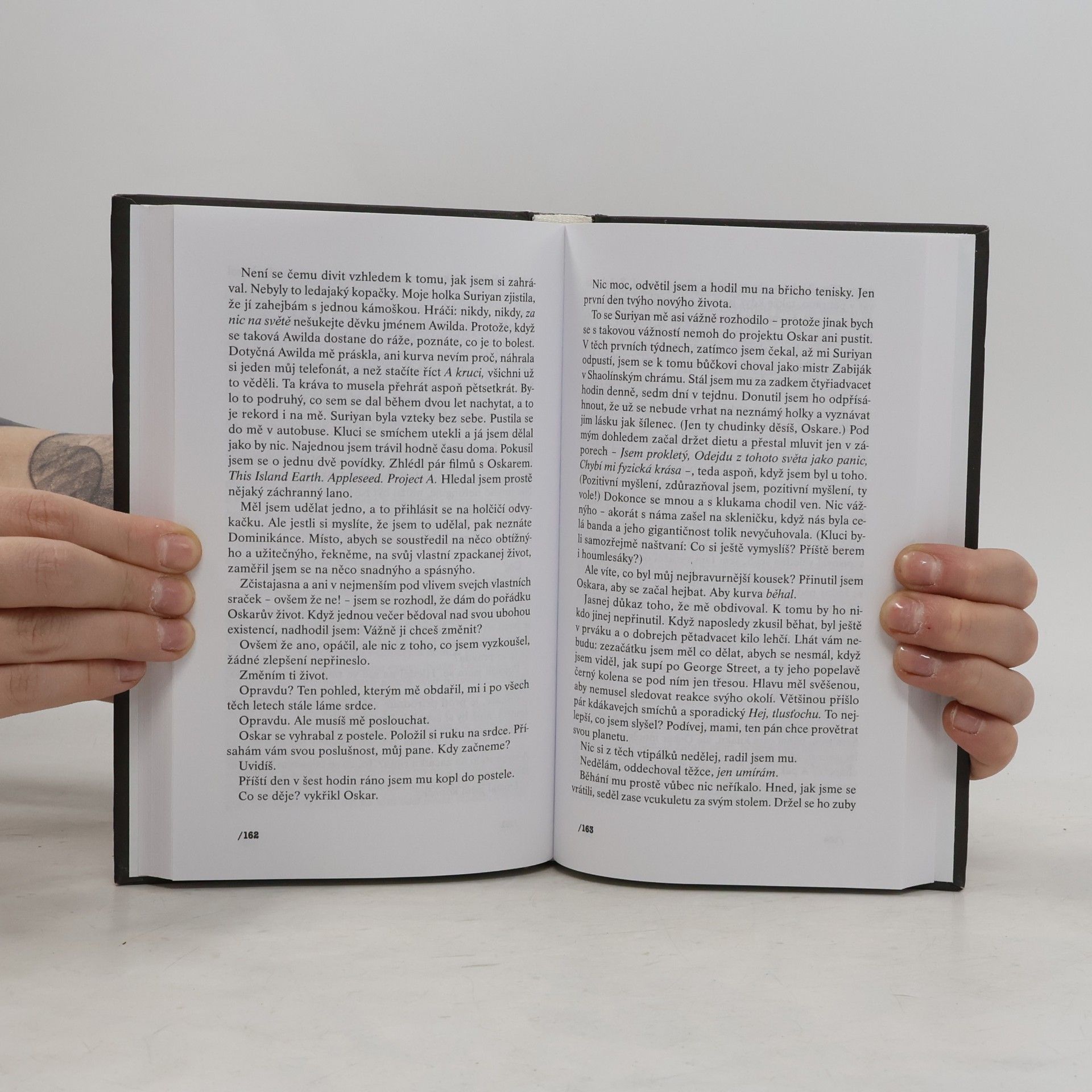 Junot Díaz Krátký, leč divuplný život Oskara Wajda