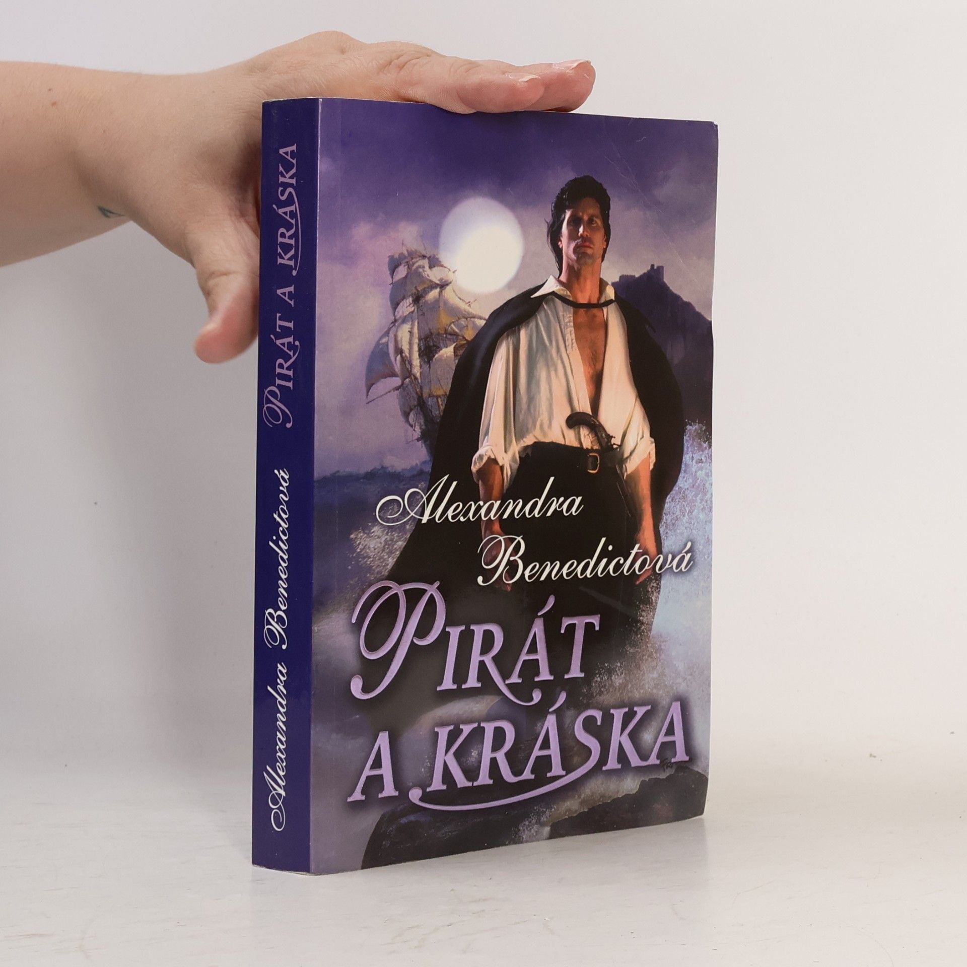 Alexandra Benedict Pirát a kráska
