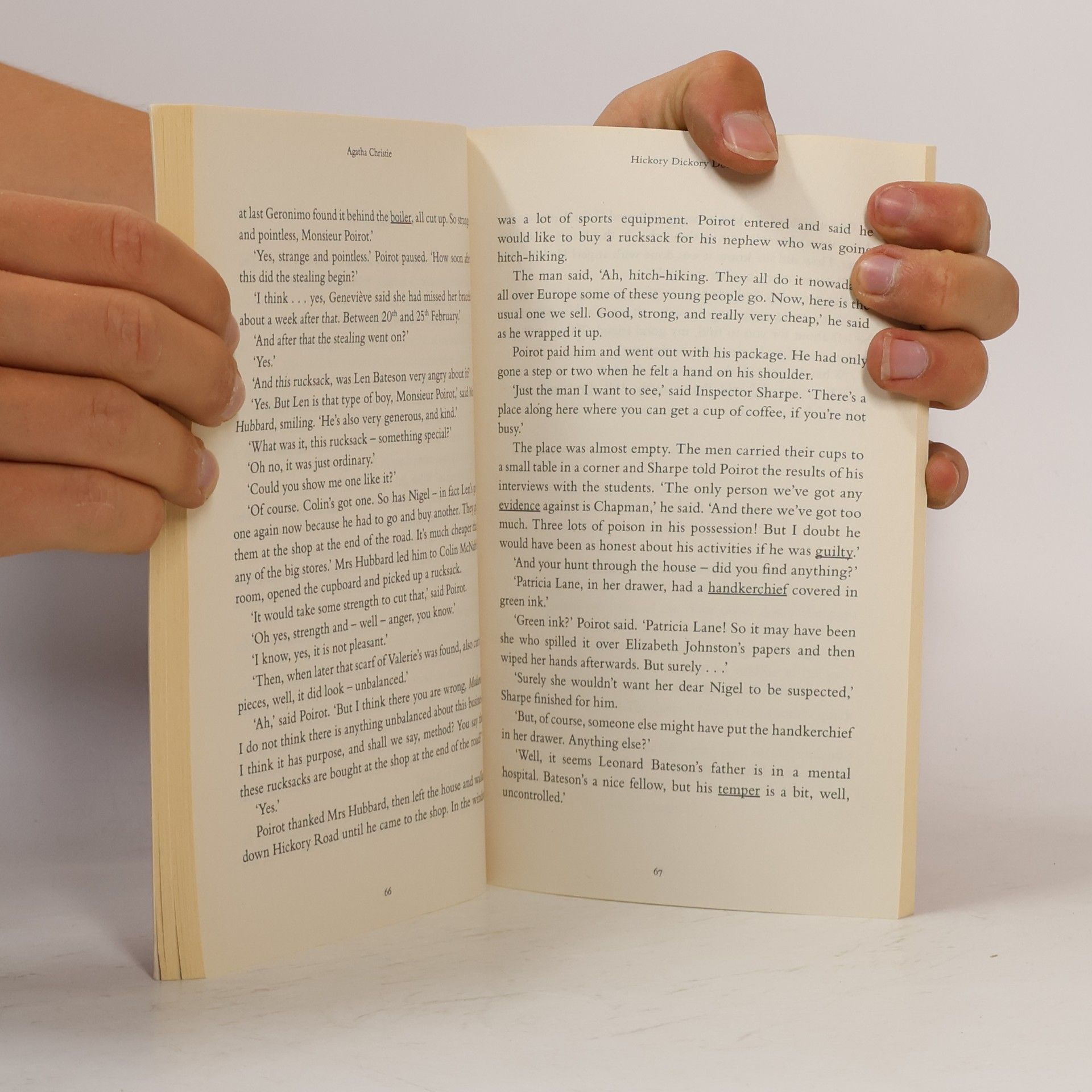 Agatha Christie Hickory dickory dock