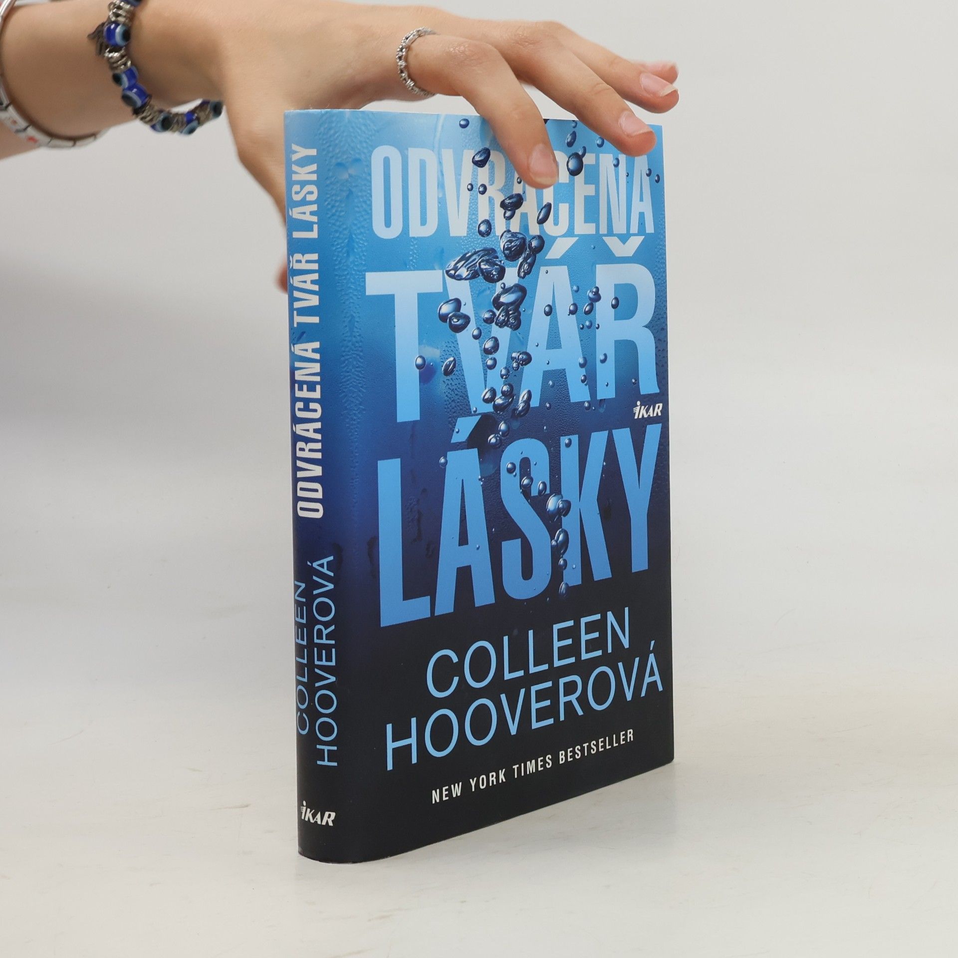 Colleen Hoover Odvrácená tvář lásky