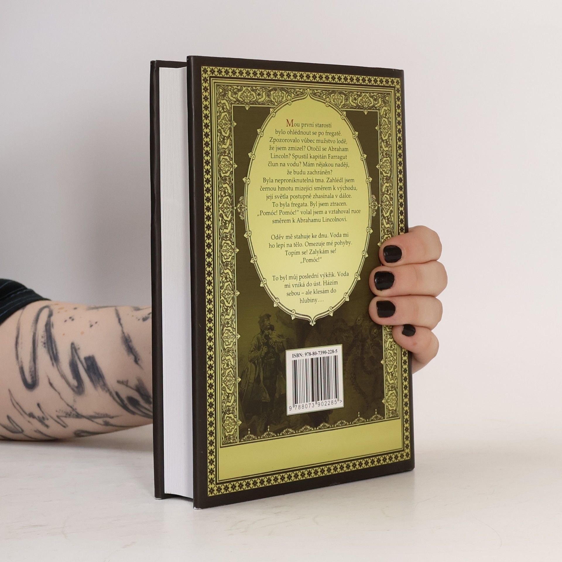 Jules Verne Dvacet tisíc mil pod mořem