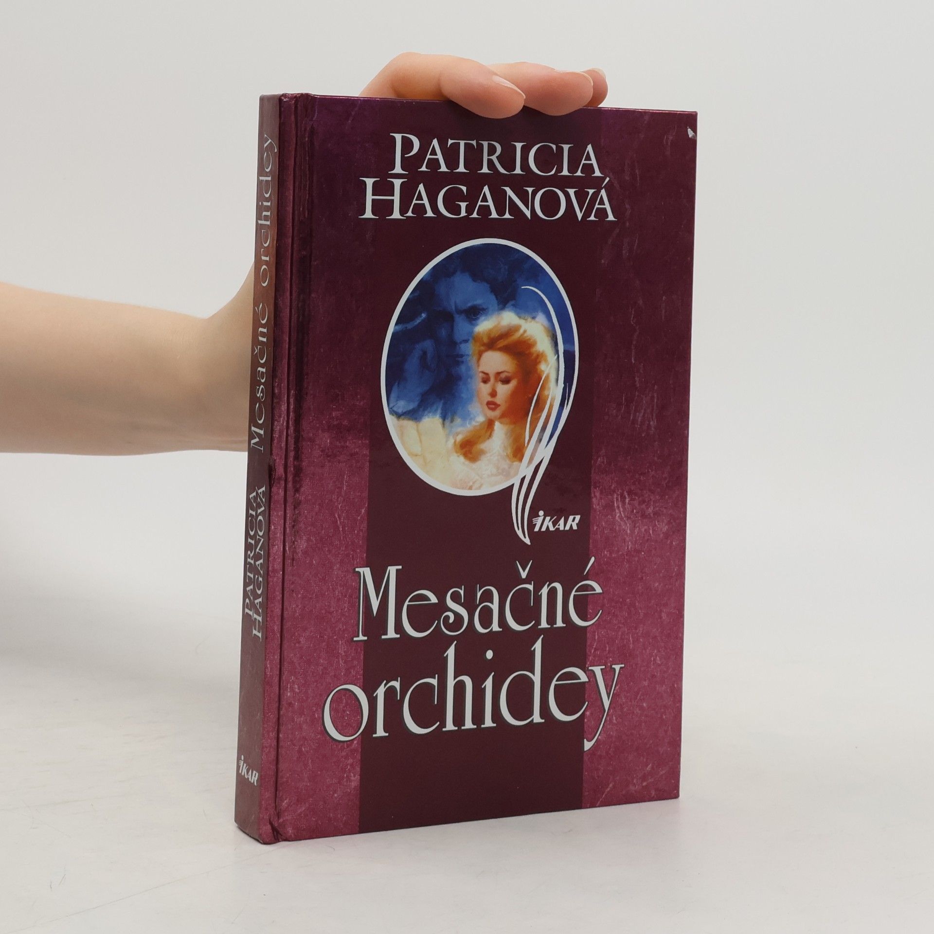 Patricia Hagan Mesačné orchidey