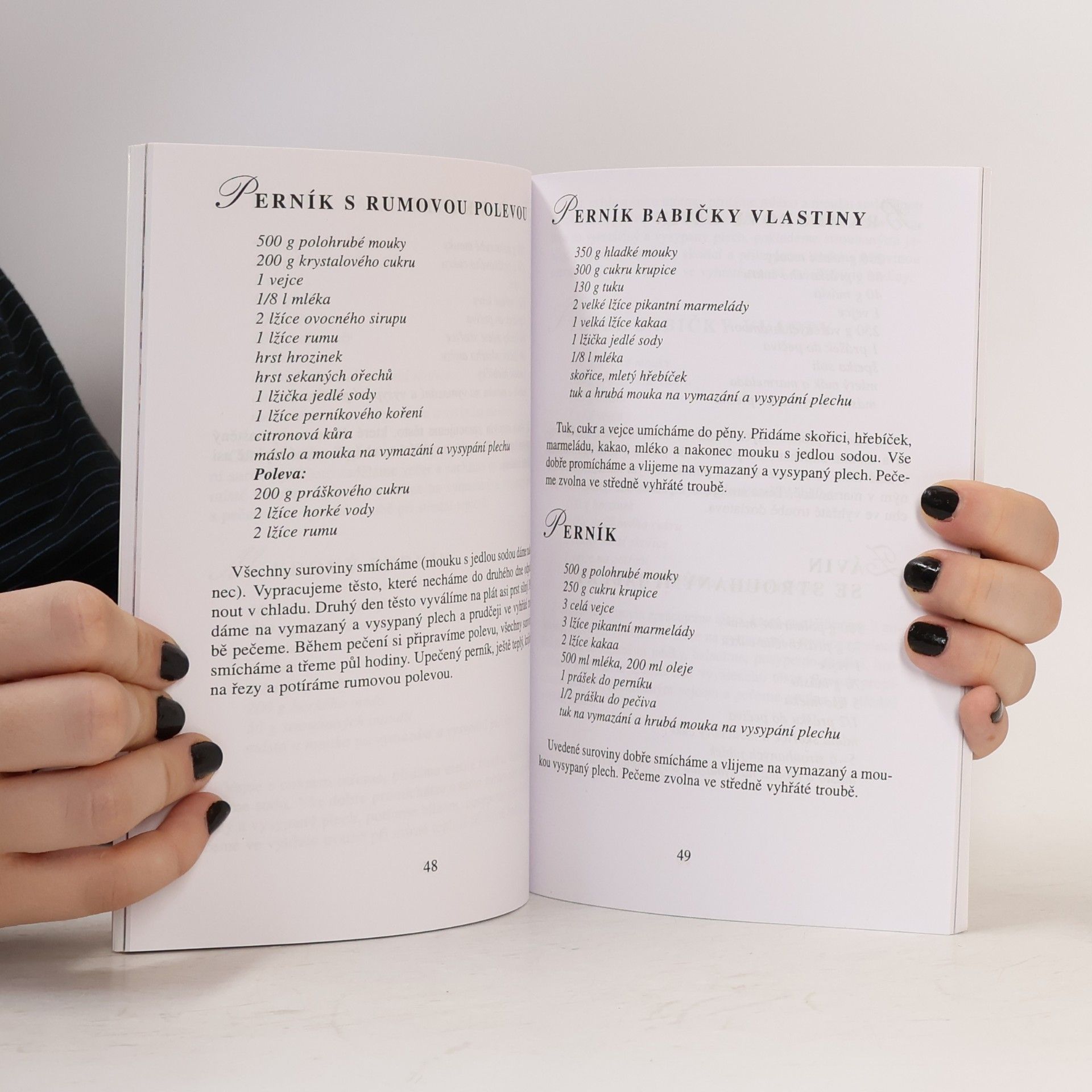 Lenka Mahelová Pečeme podle našich babiček : 133 receptů