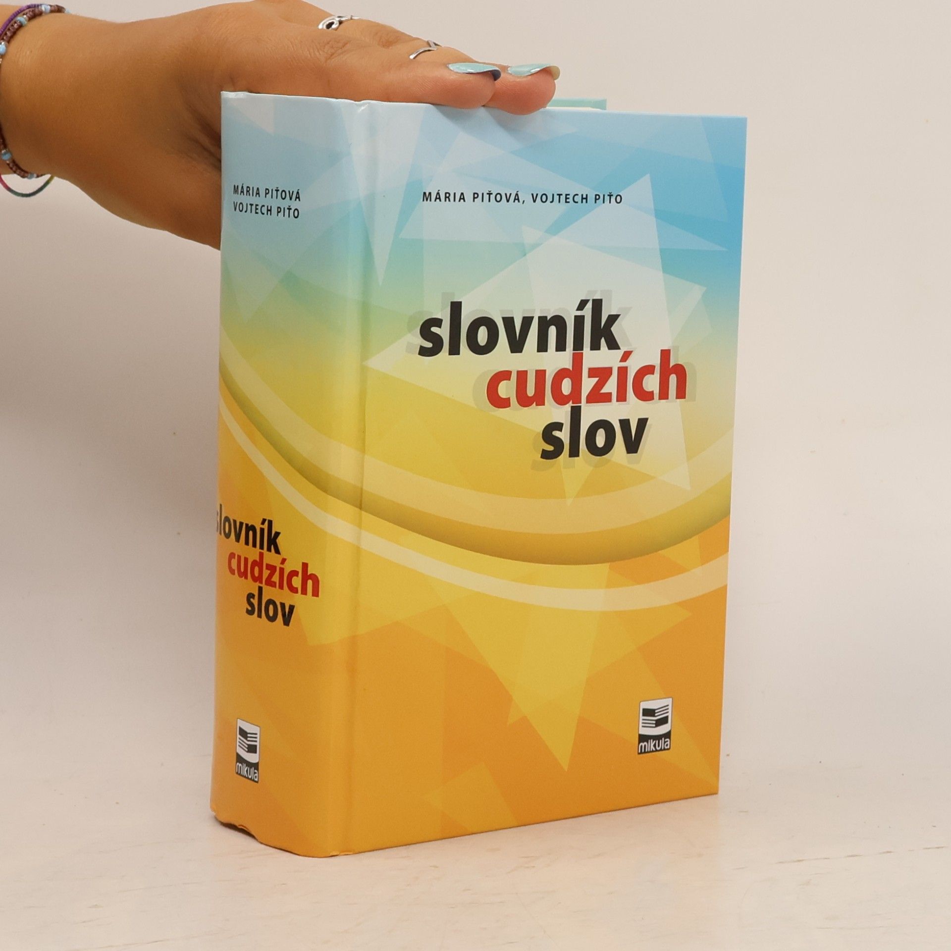 Mária Piťová Slovník cudzích slov