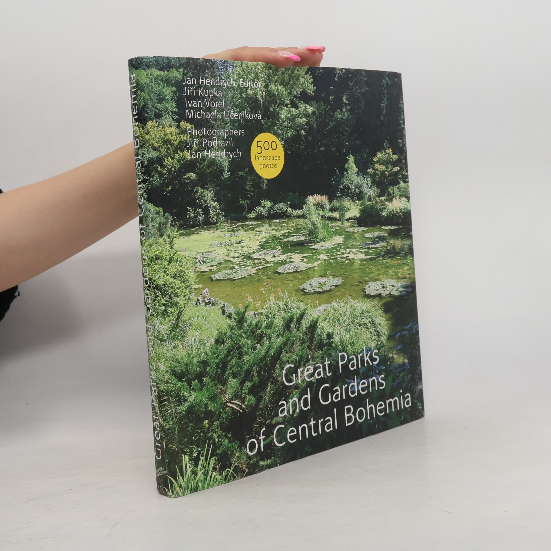 AA.VV. Great Parks and Gardens of Central Bohemia