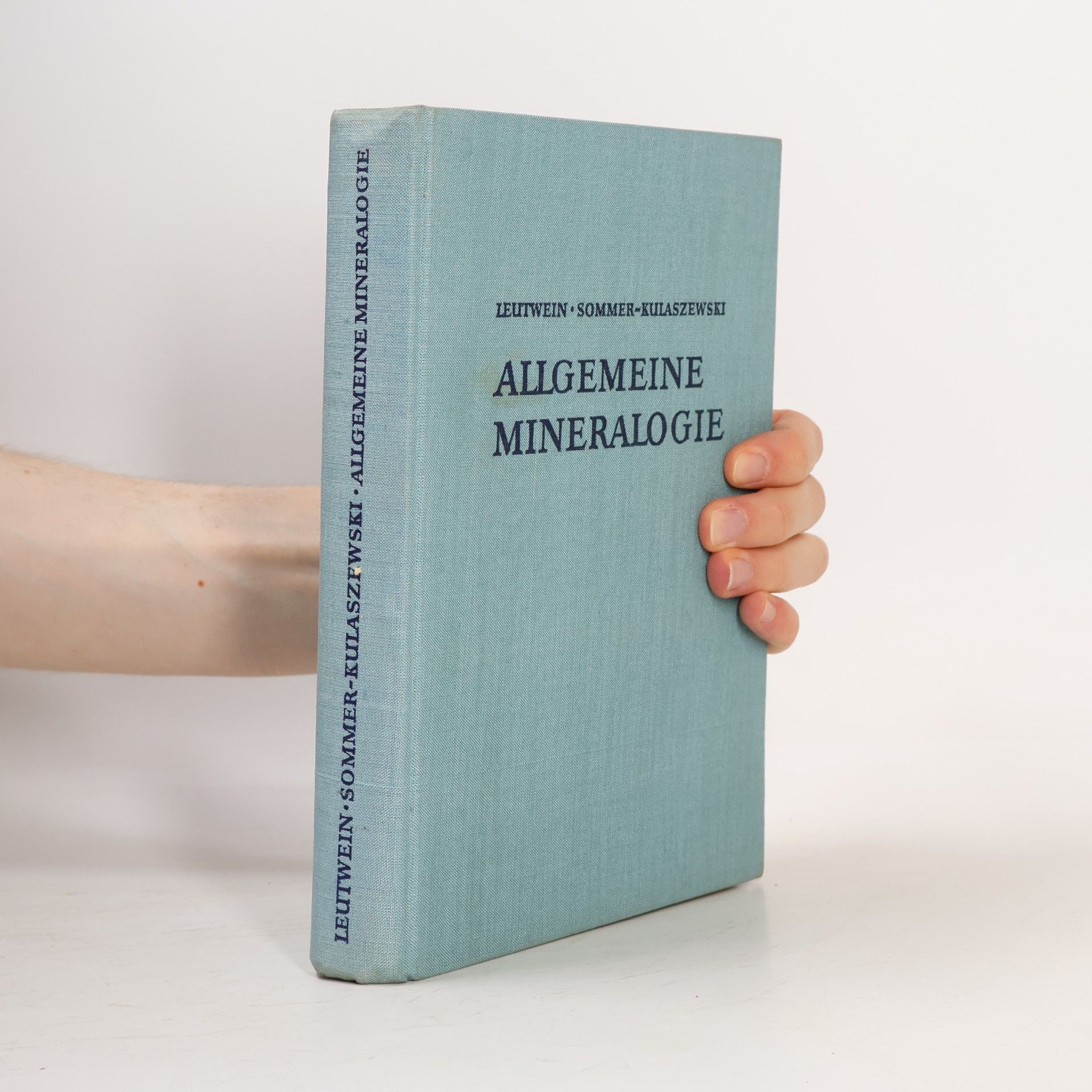 kolektiv Allgemeine Mineralogie