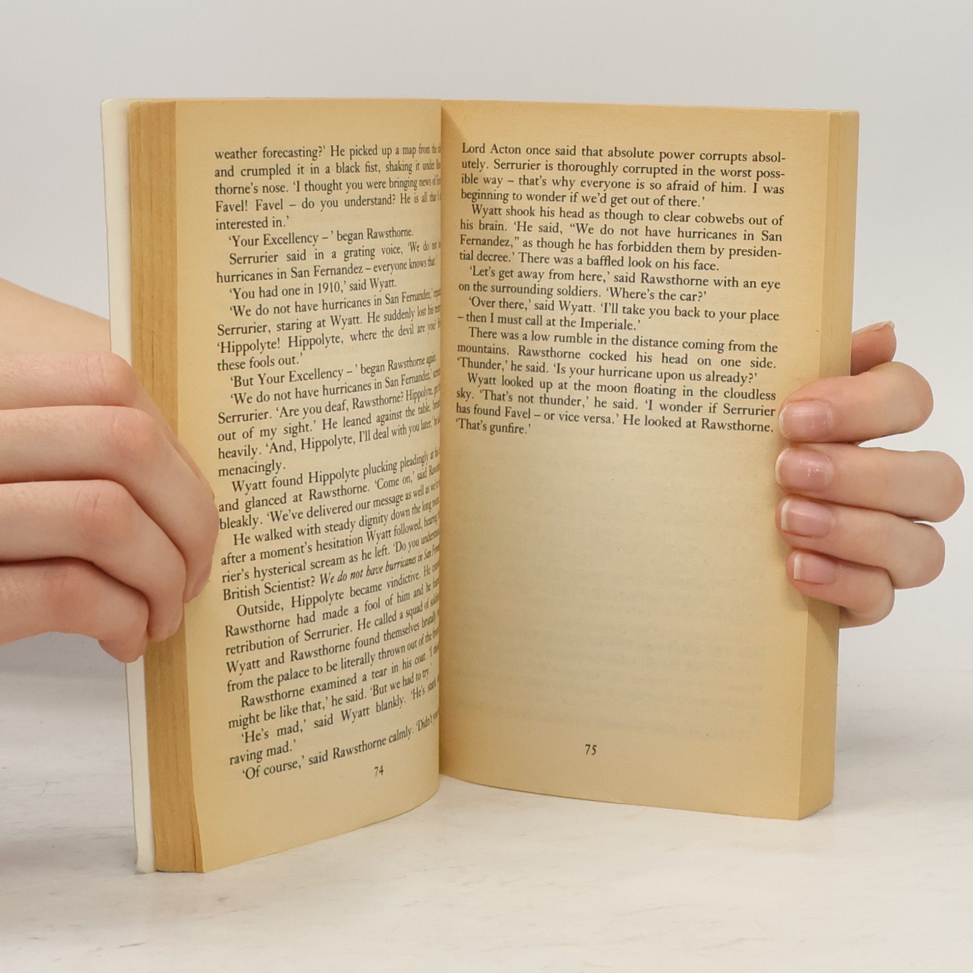 Desmond Bagley Wyatt's Hurricane