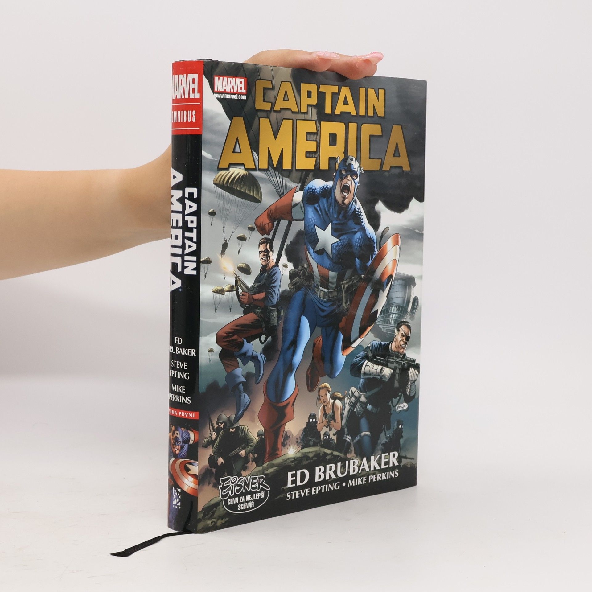 Mike Perkins Captain America: Omnibus - Kniha první