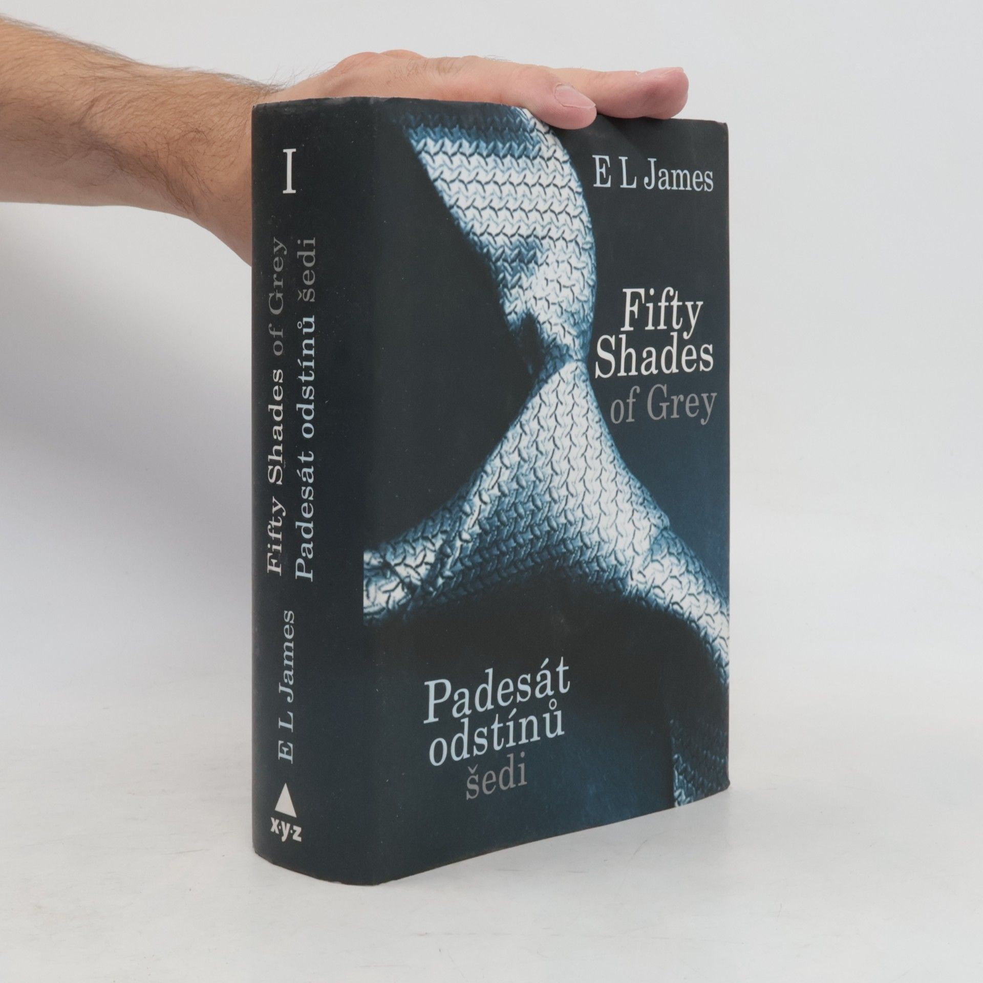 E. L. James Padesát odstínů šedi