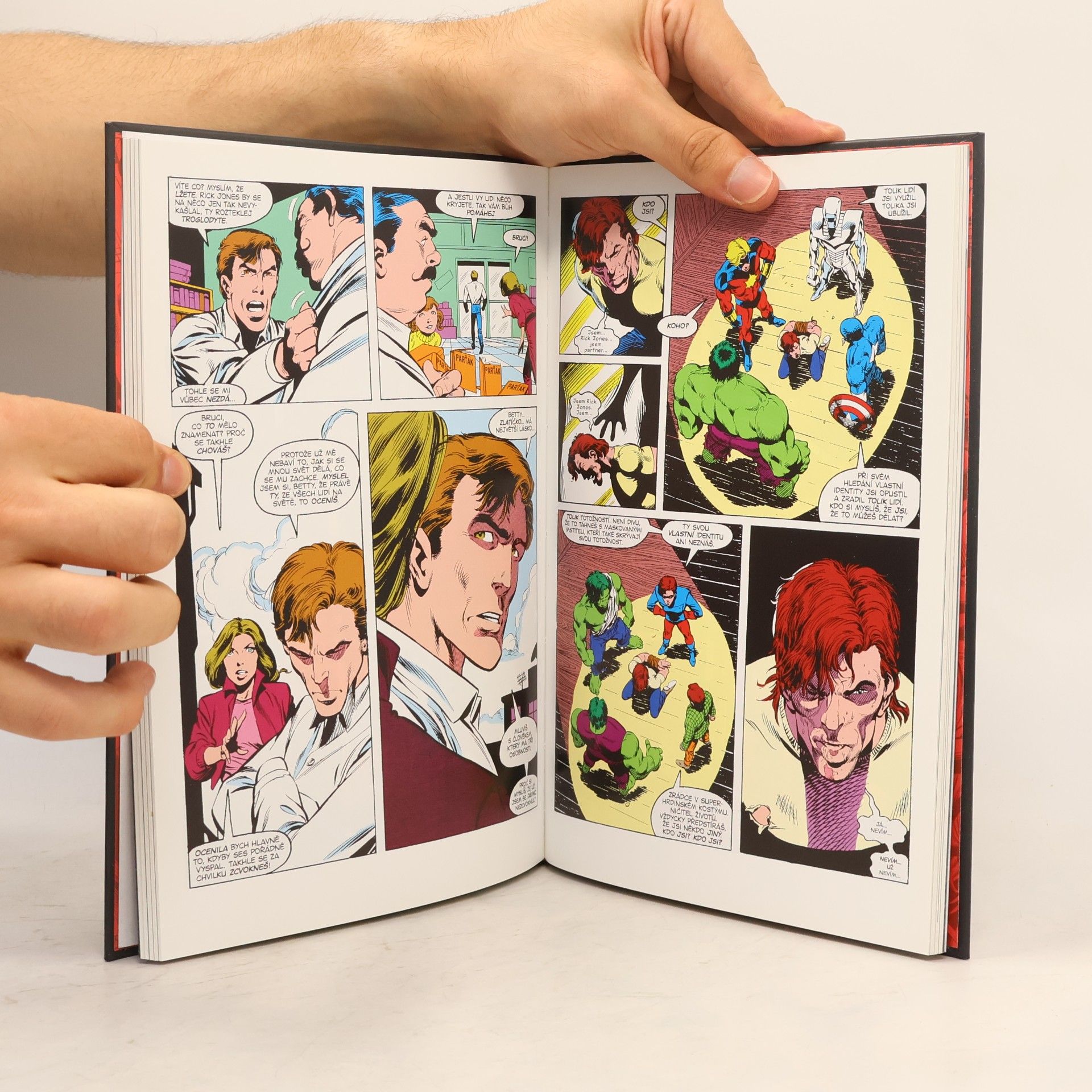 Jiří Pavlovský Ultimátní komiksový komplet Marvel 11. The Incredible Hulk. Tiché výkřiky