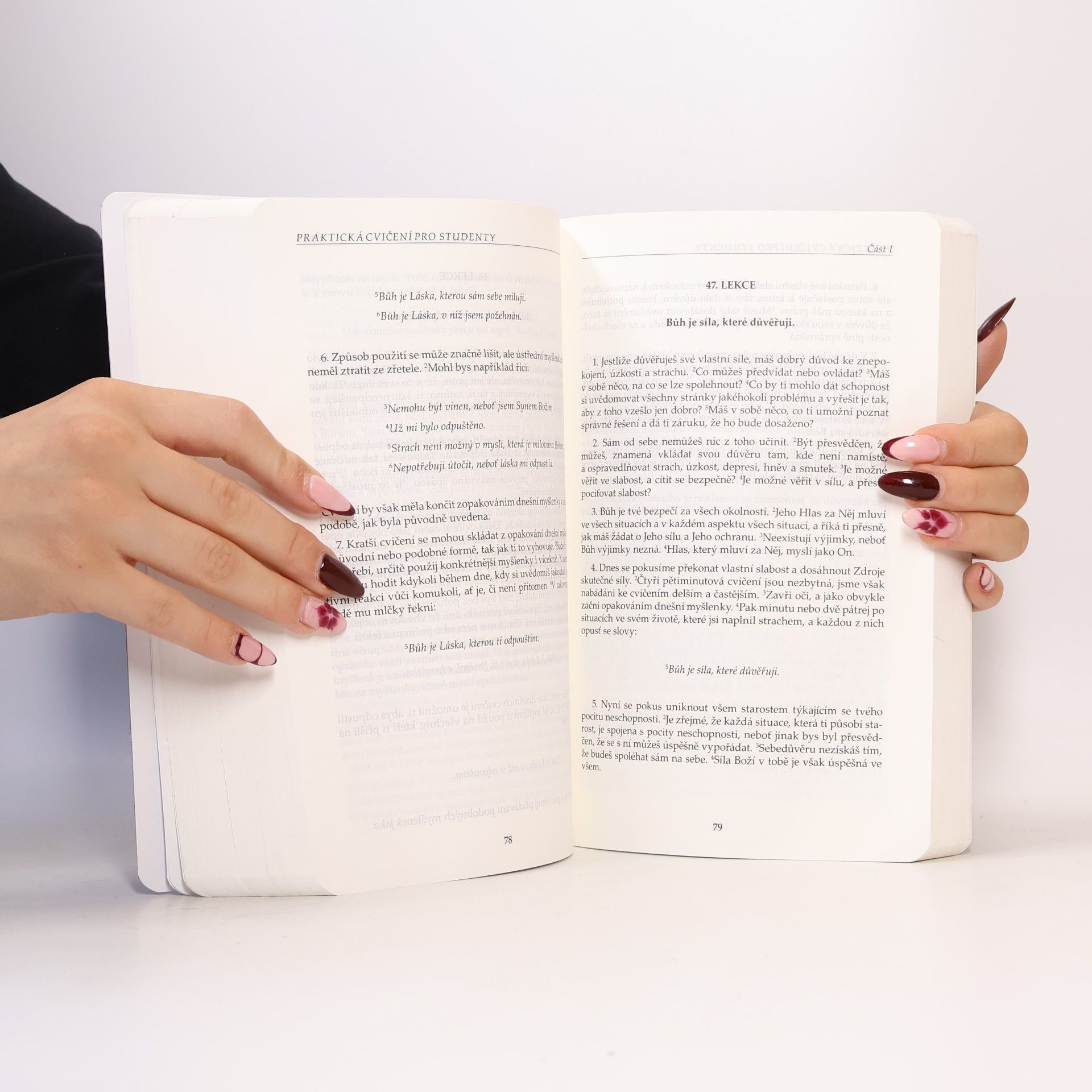 Prema Nesbit Kurz zázraků : úplné vydání