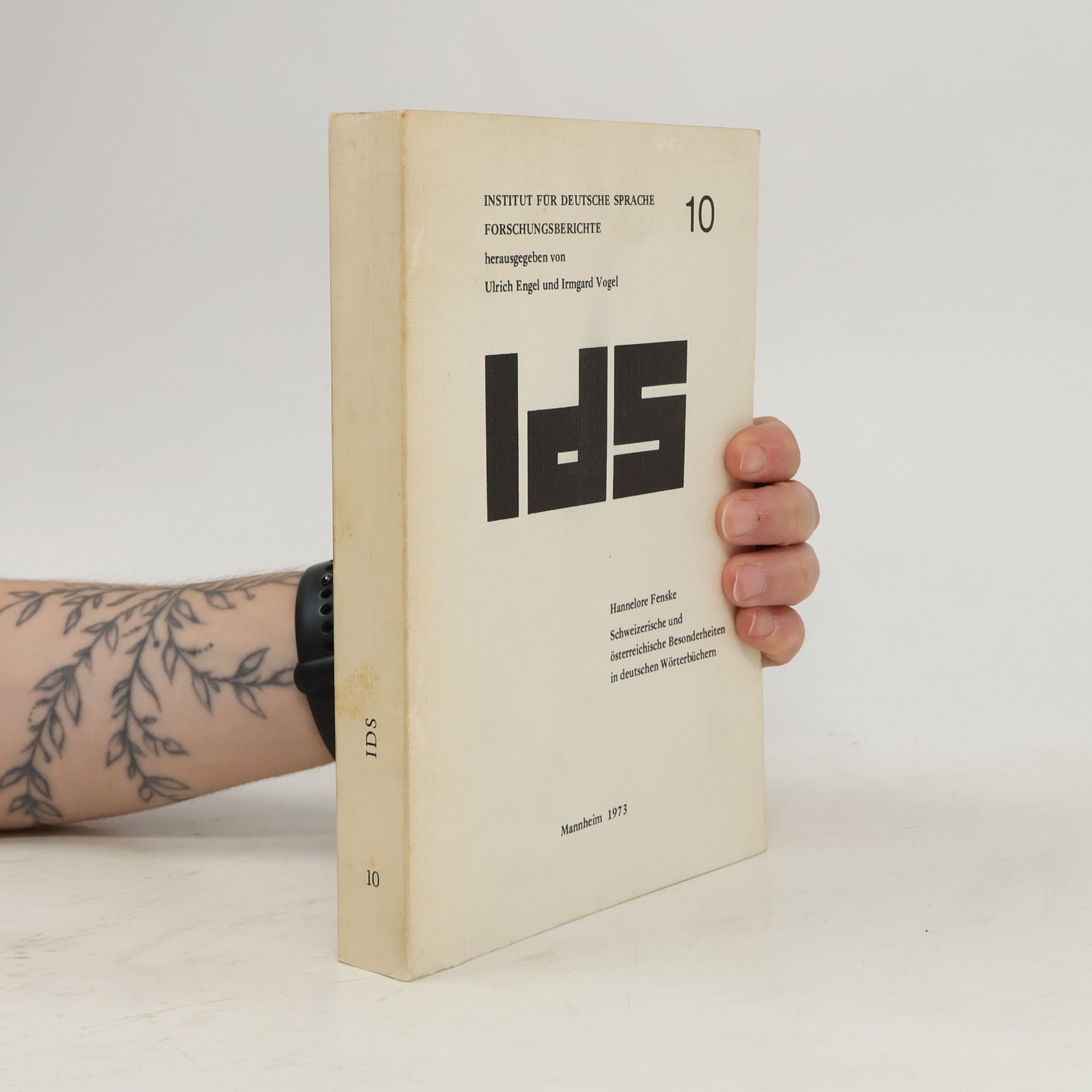 Schweizerische und österreichische Besonderheiten in deutschen Wörterbüchern