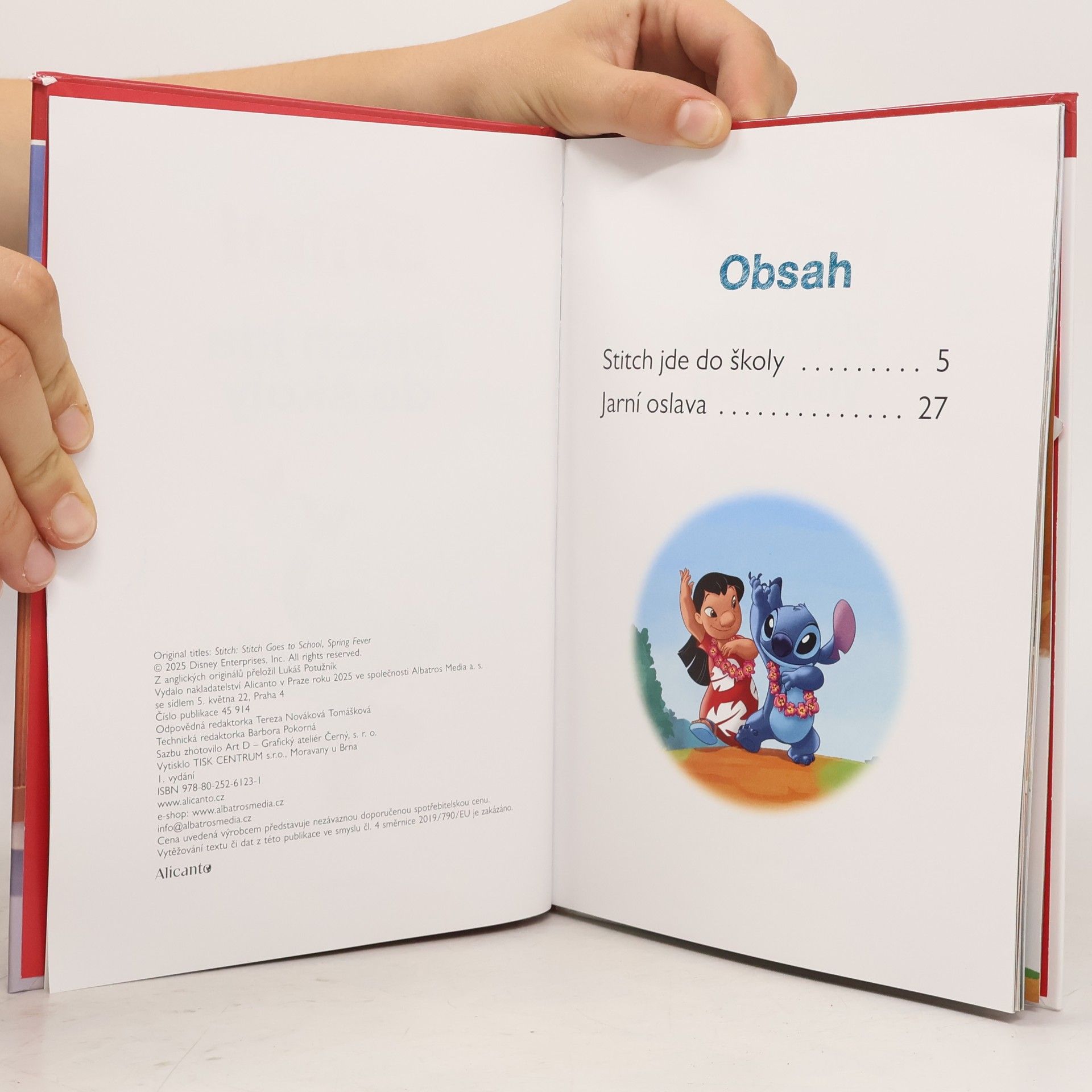 Kolektiv autorů Stitch jde do školy