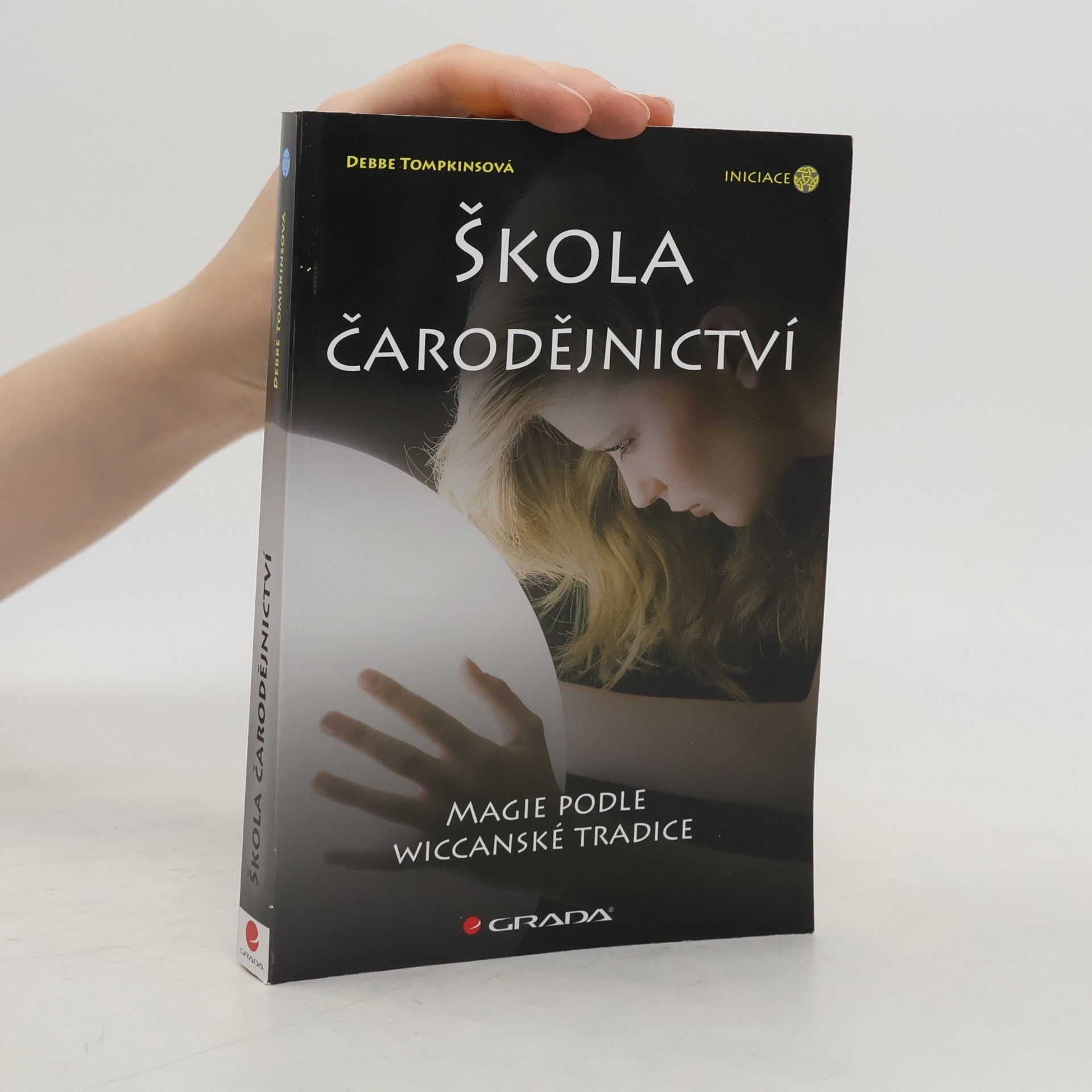 Debbe Tompkins Škola čarodějnictví