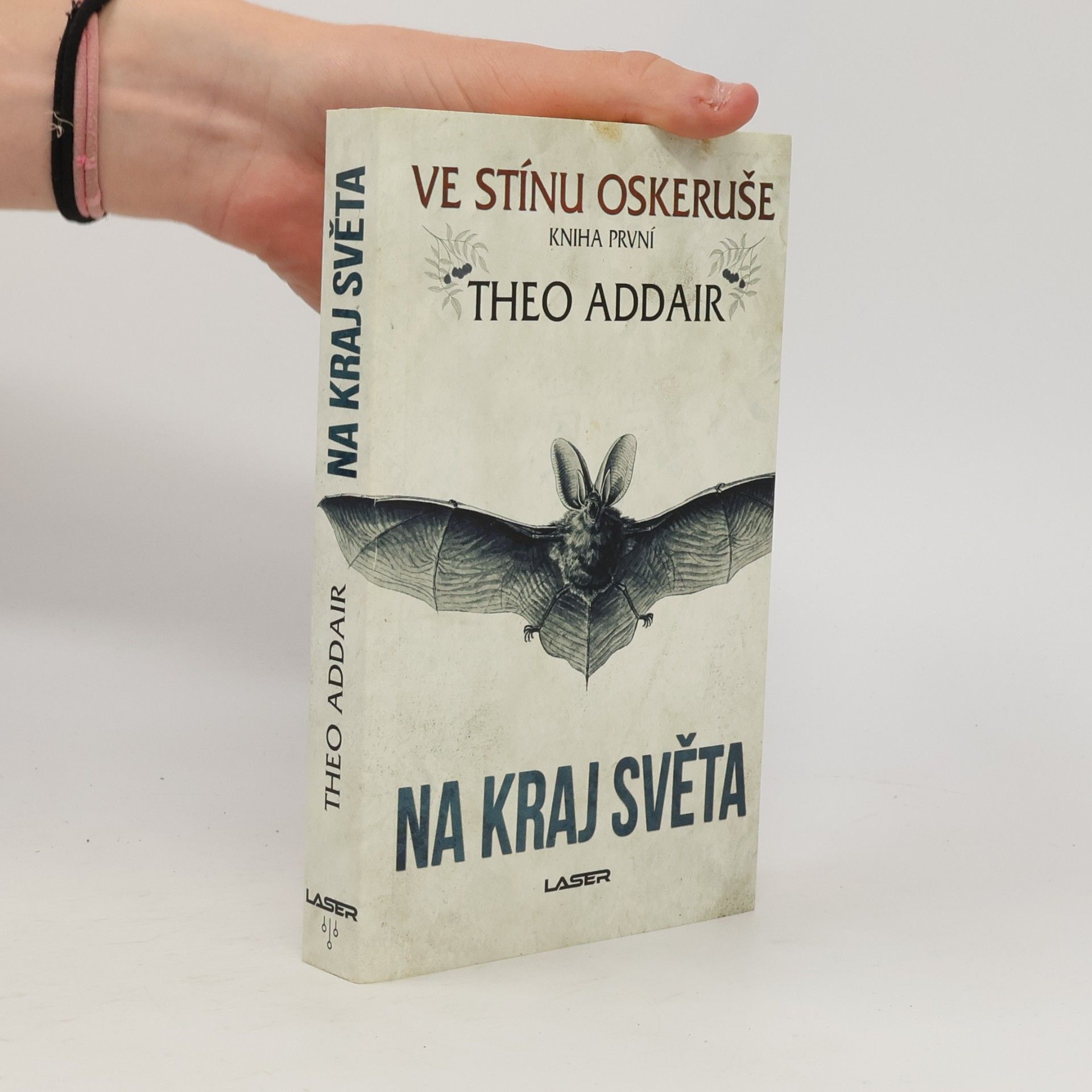 Theo Addair Na kraj světa