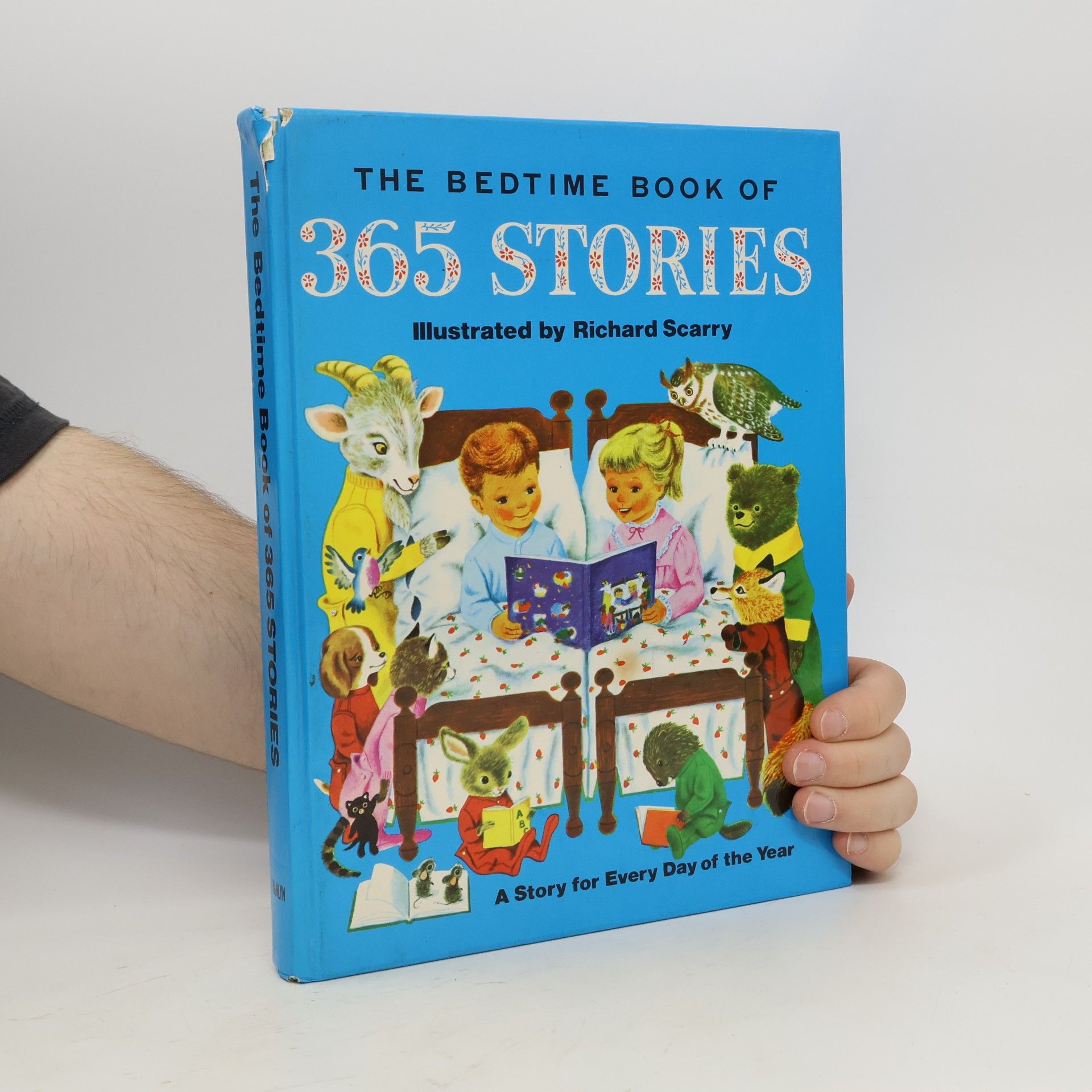 Richard Scarry The Bedtime Book of 365 Stories : A Story for Every Day of the Year