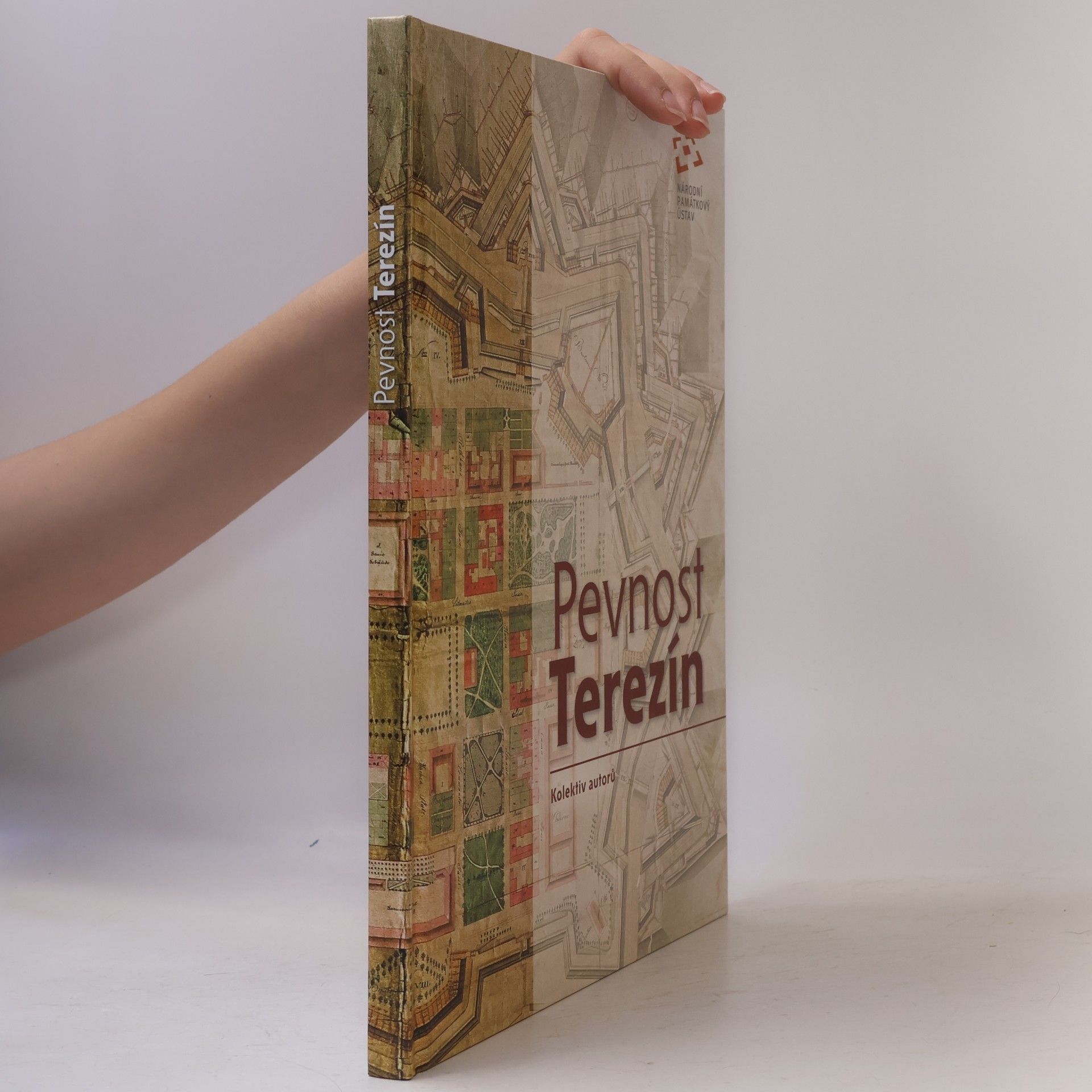 Autorenkollektiv Pevnost Terezín