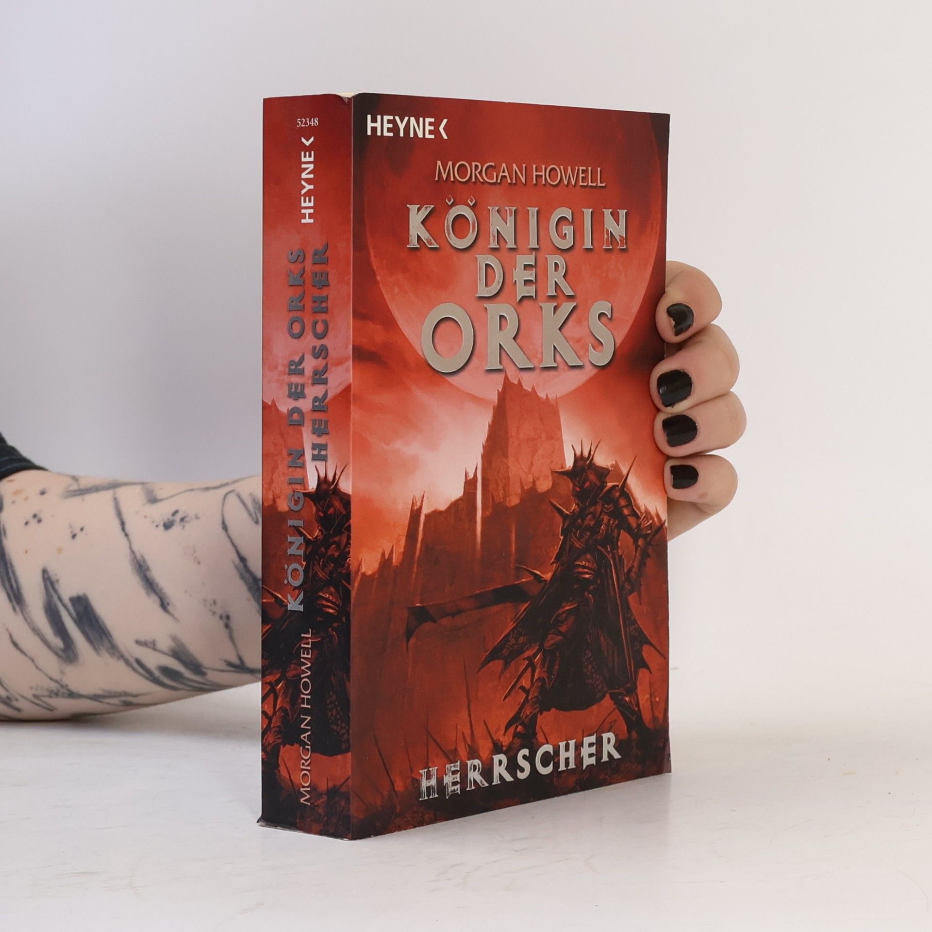 Morgan Howell Königin der Orks. Herrscher.