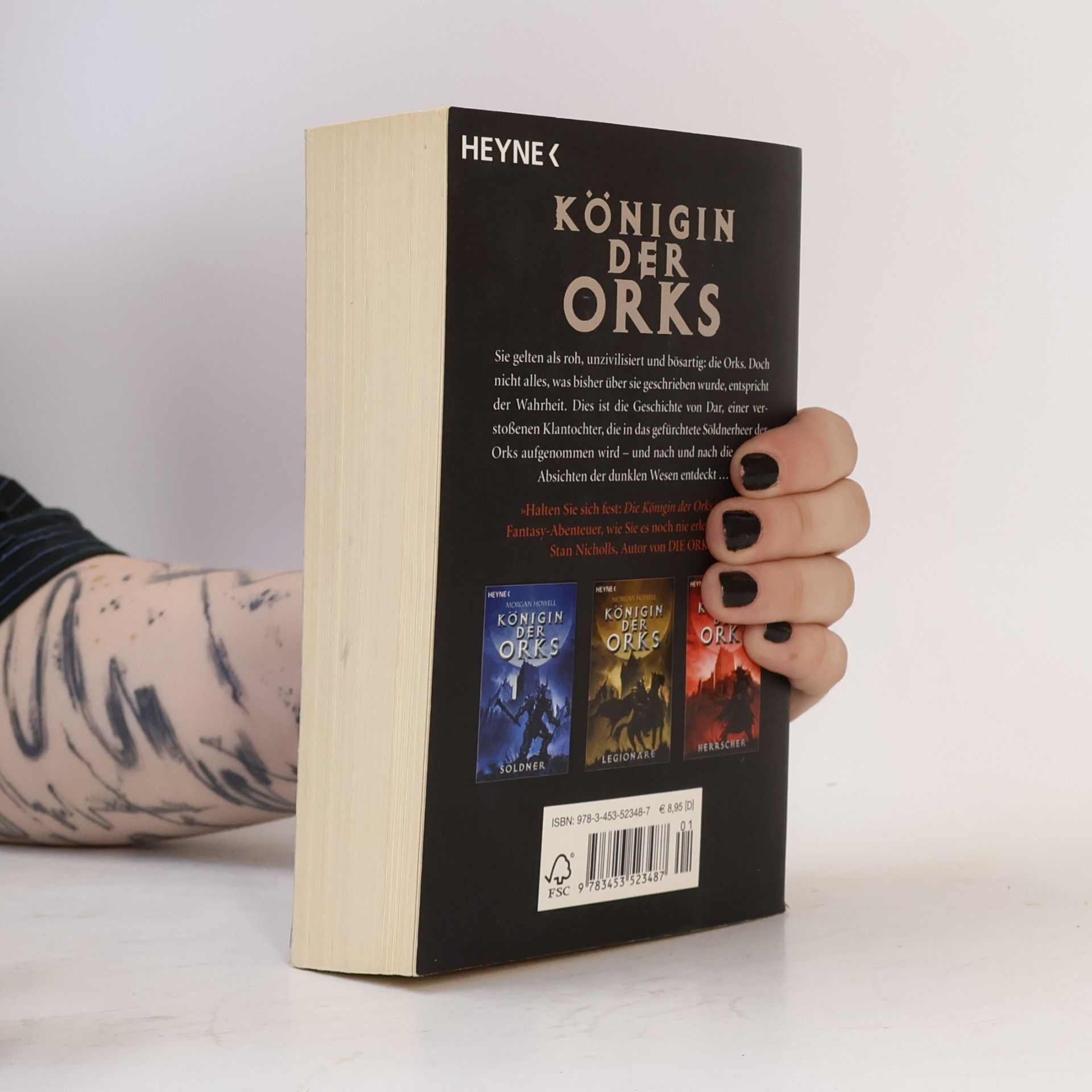 Morgan Howell Königin der Orks. Herrscher.