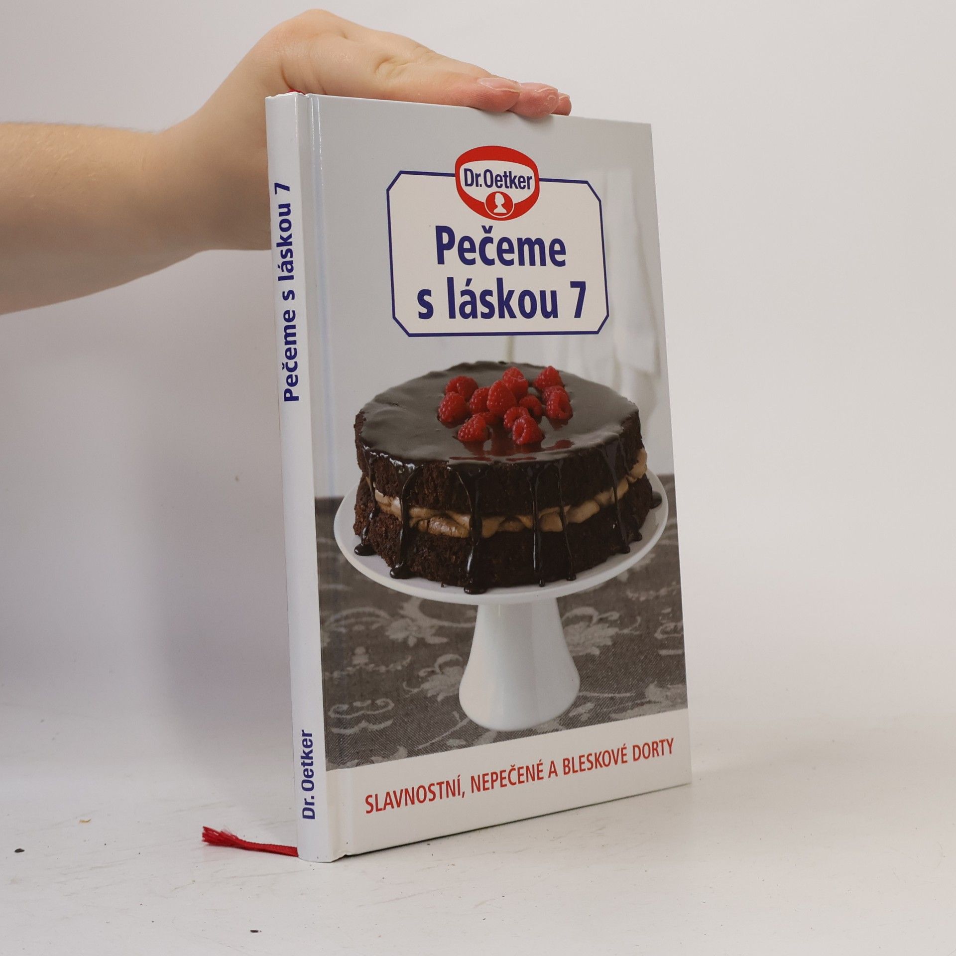 Anna Dvořák Slavnostní, nepečené a bleskové dorty