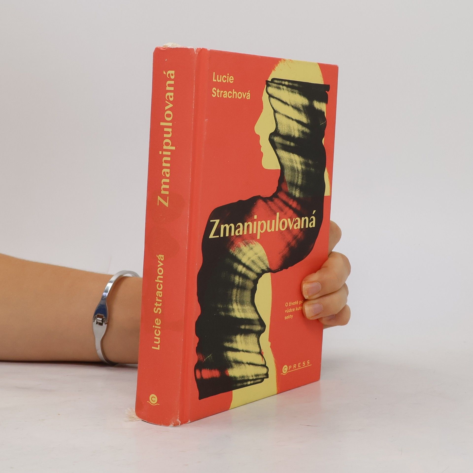 Lucie Strachová Zmanipulovaná