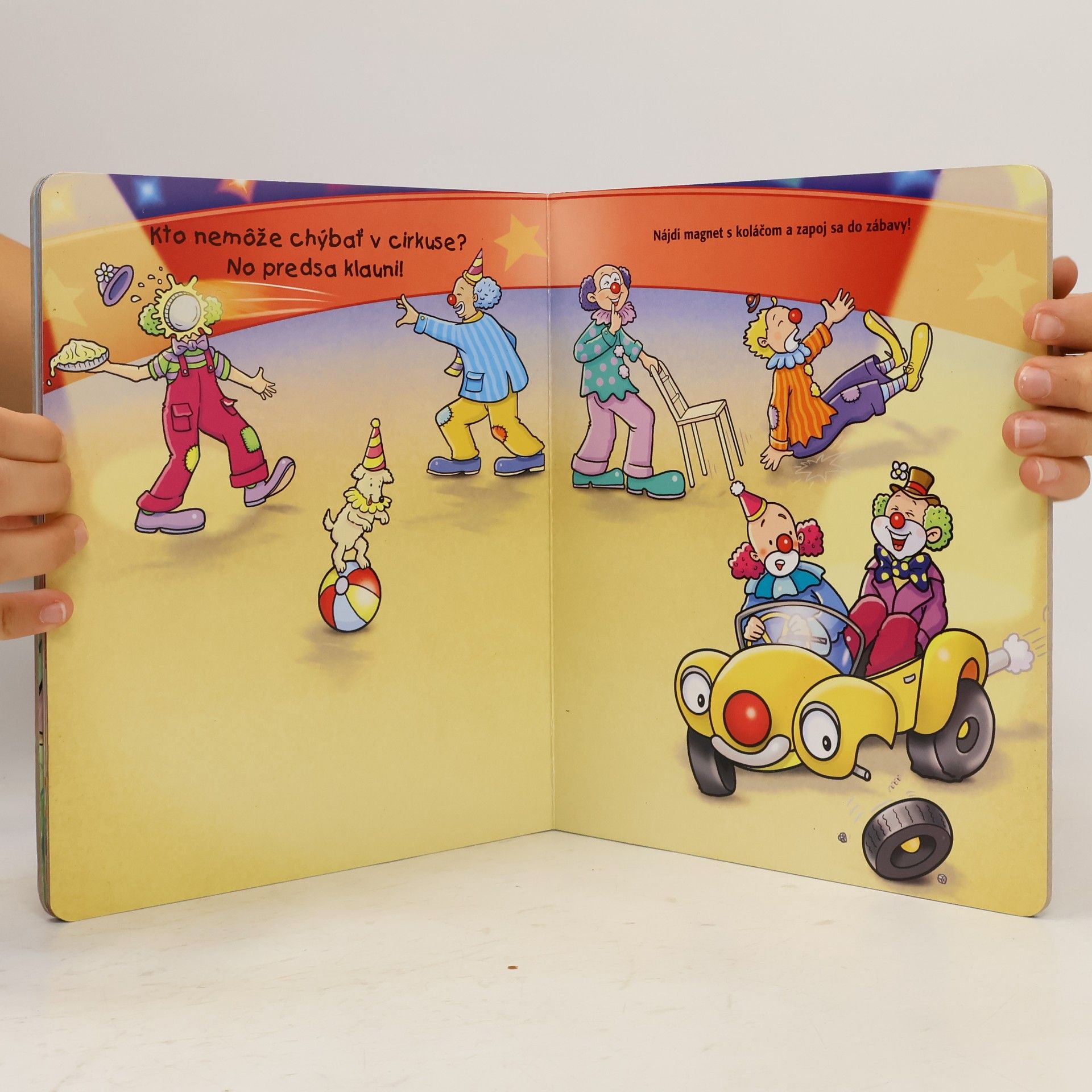 Kolektiv autorů V cirkuse (zábava s magnetmi)