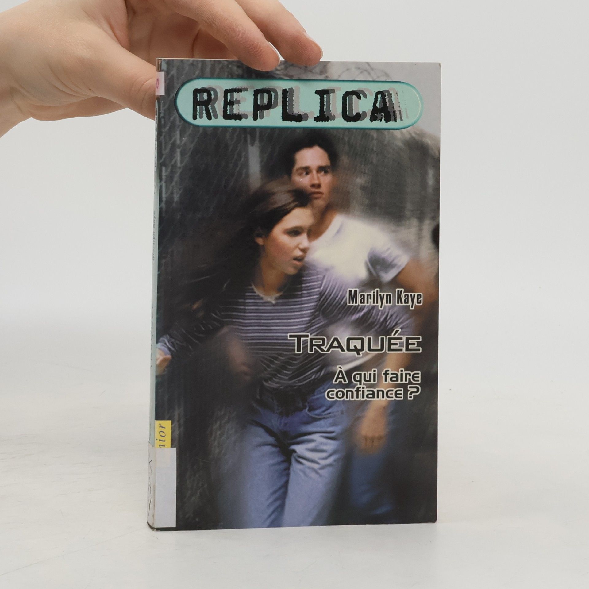 Isabelle Saint-Martin REPLICA - 2: Traquée