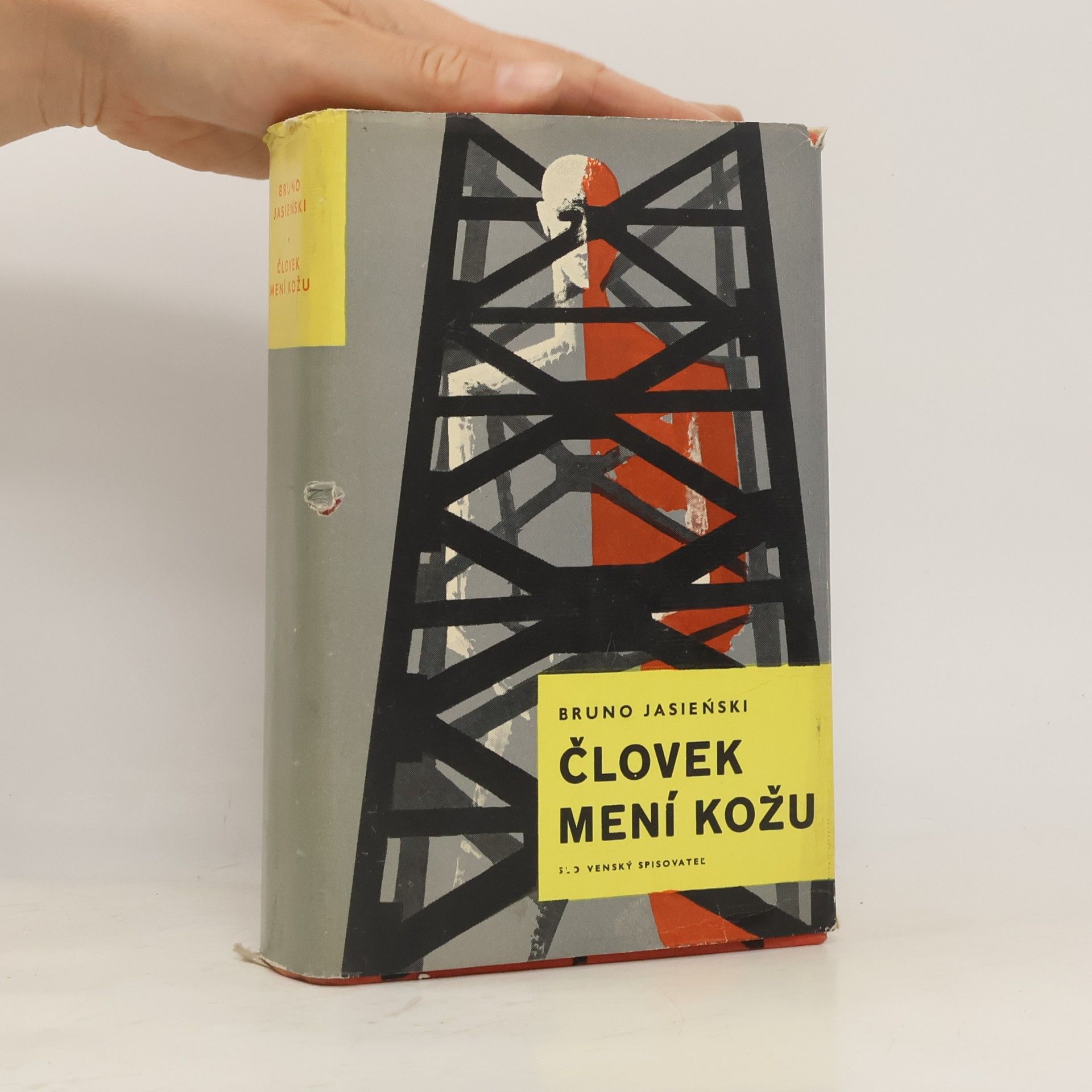 Človek mení kožu