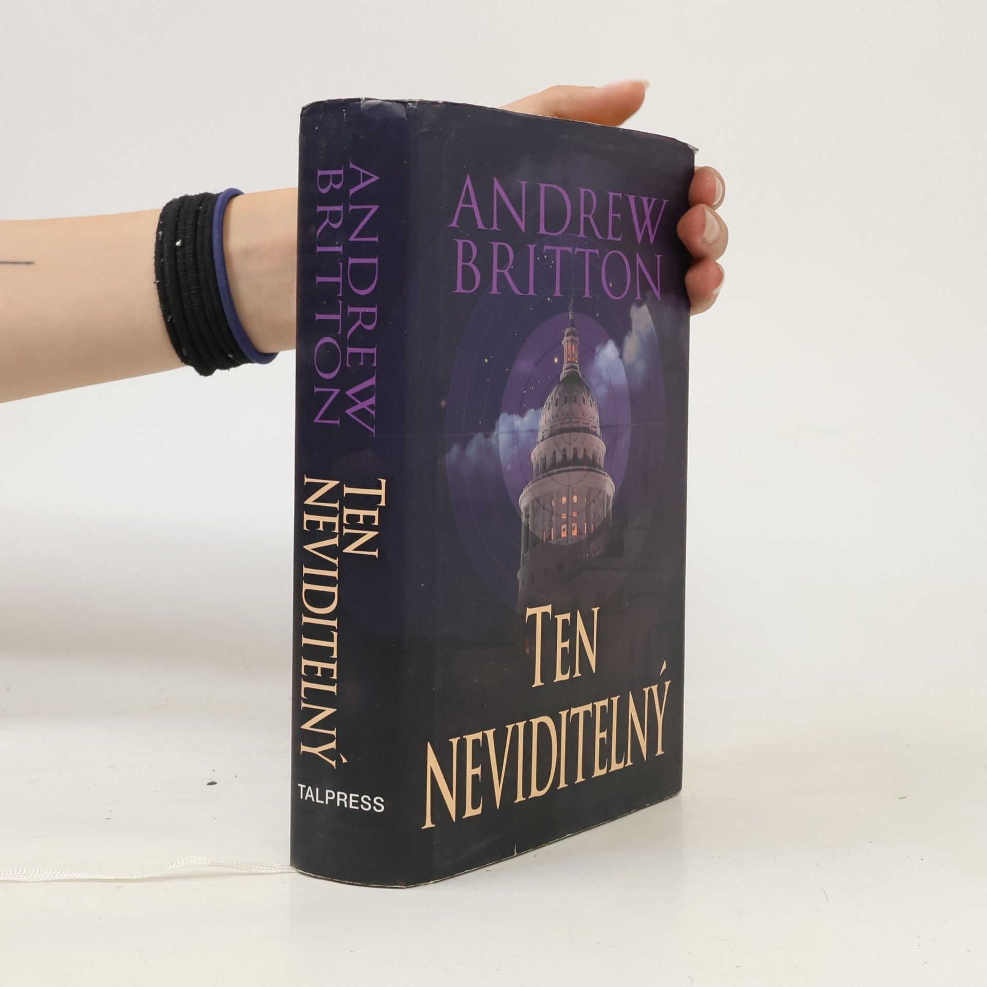Andrew Britton Ten neviditelný