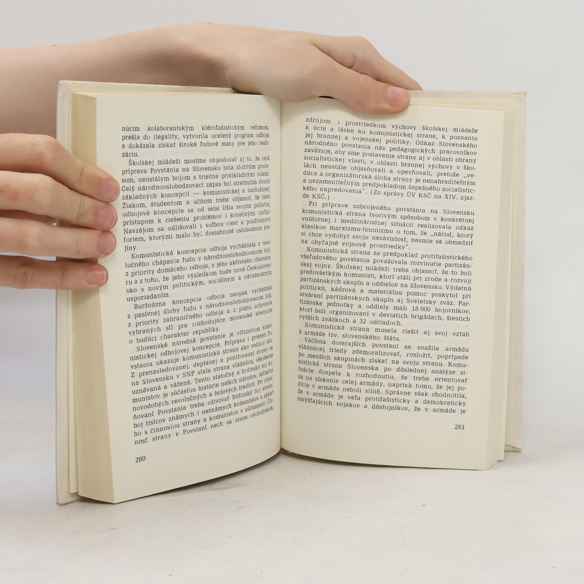 Autores varios Slovenské národné povstanie a revolučná cesta našej školy