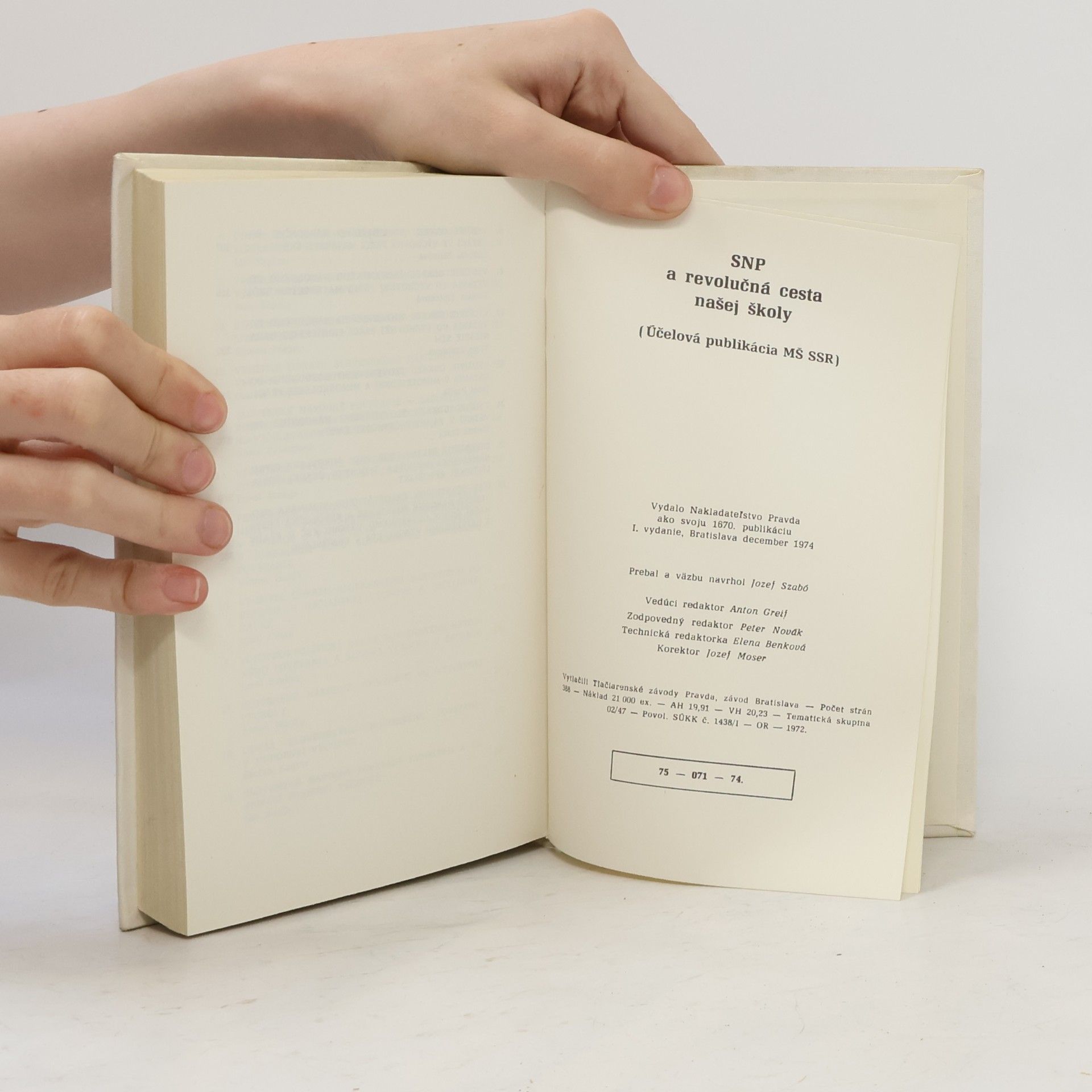Autores varios Slovenské národné povstanie a revolučná cesta našej školy