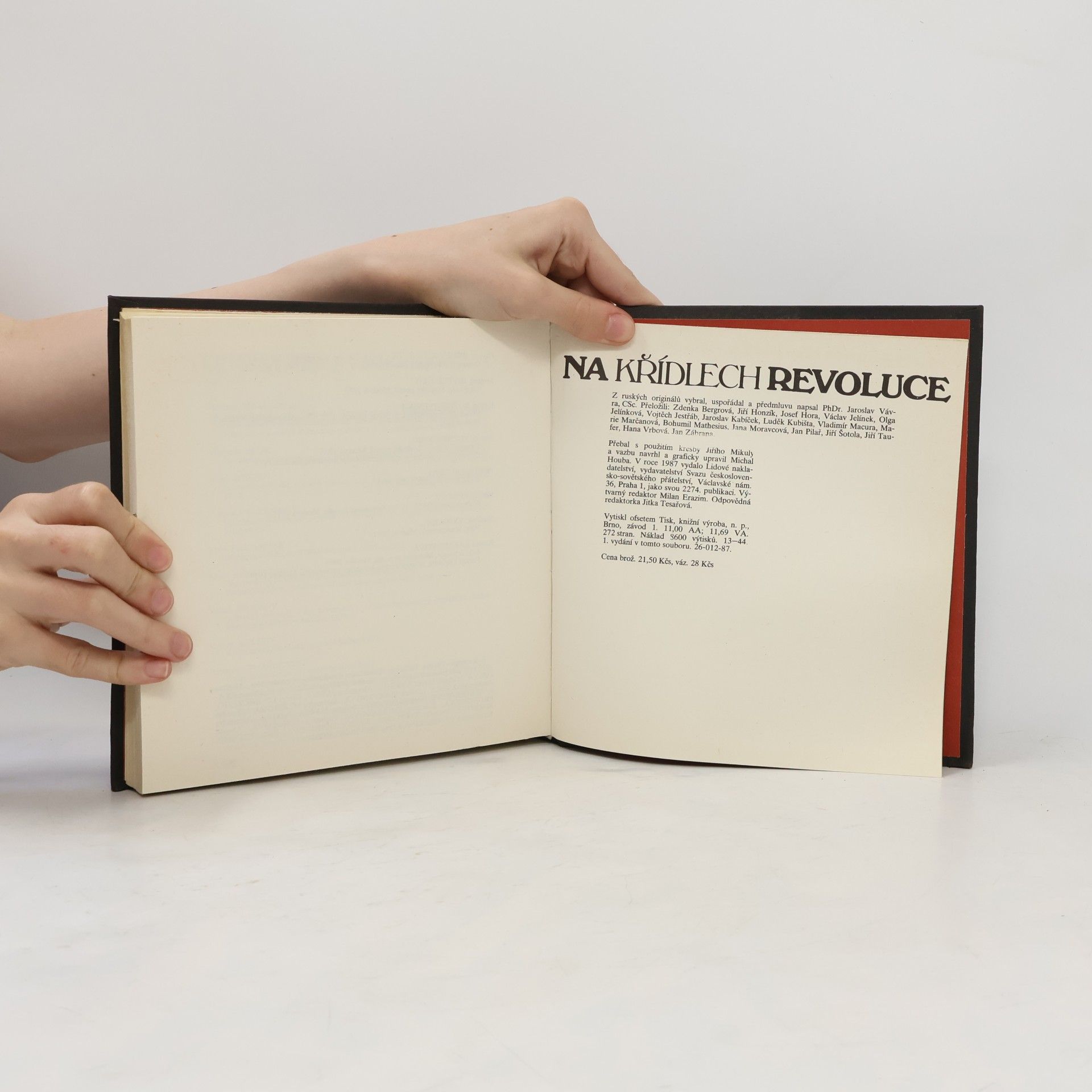 Collectif d'auteurs Na křídlech revoluce : Reprezentativní výbor sov. poezie k 70. výročí VŘSR