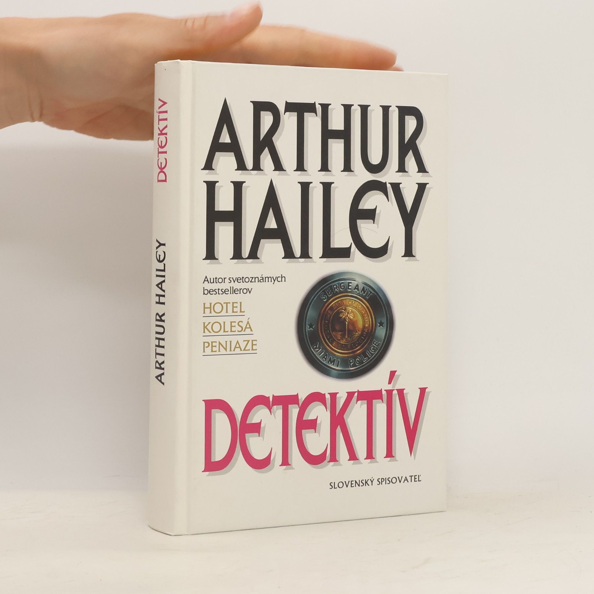 Arthur Hailey Detektív