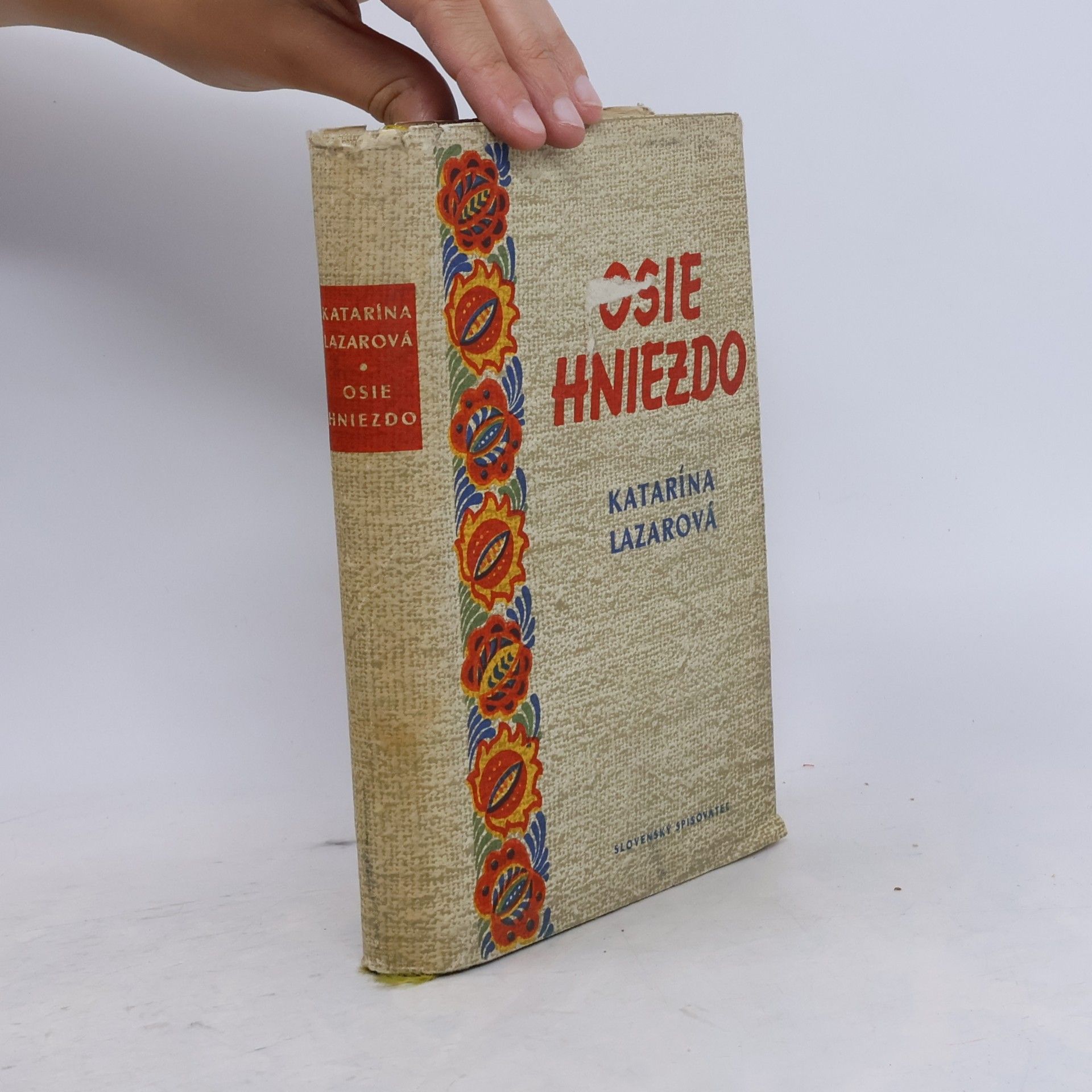 Katarína Lazarová Osie hniezdo
